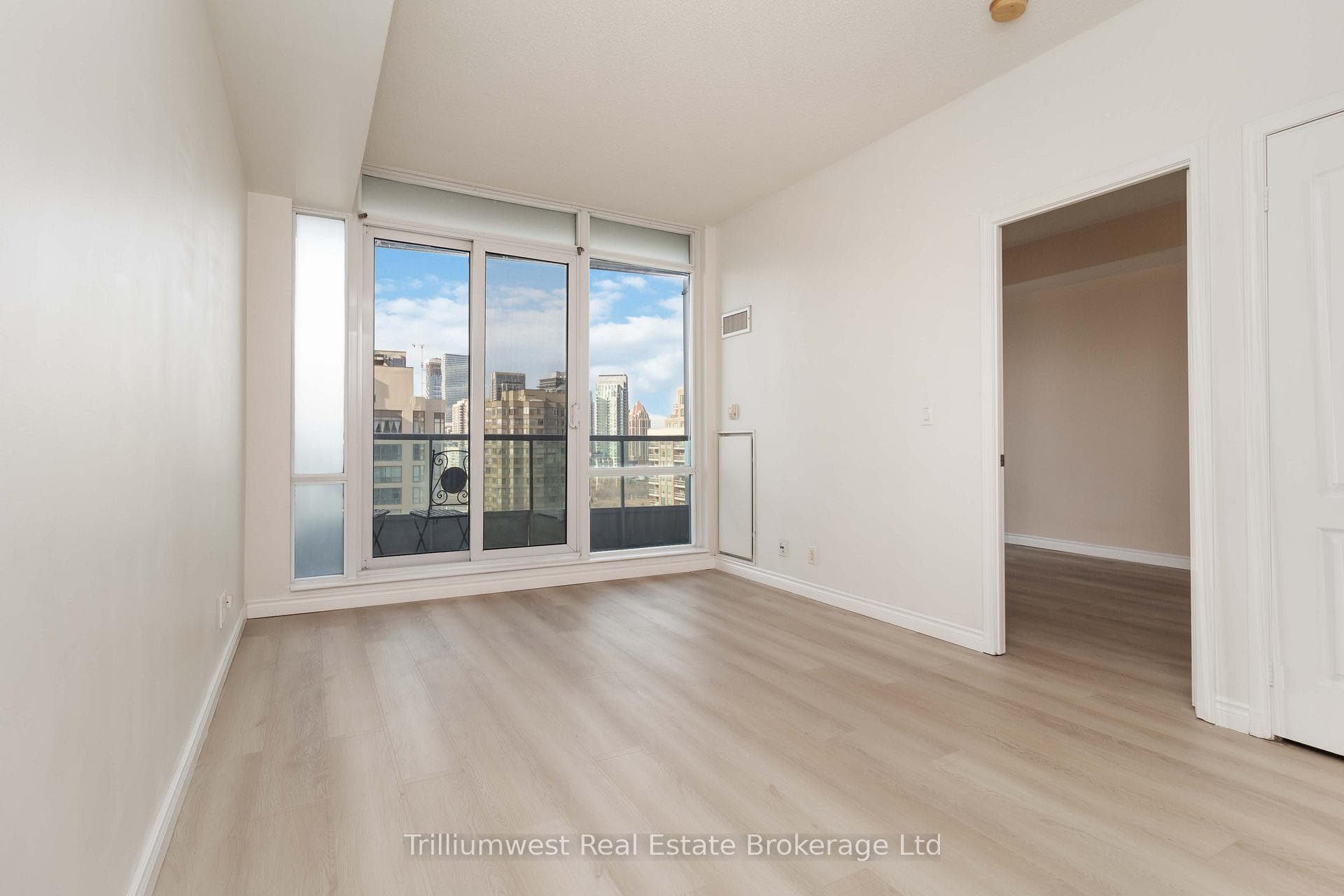 1 Elm Drive Unit 2306 photo 9