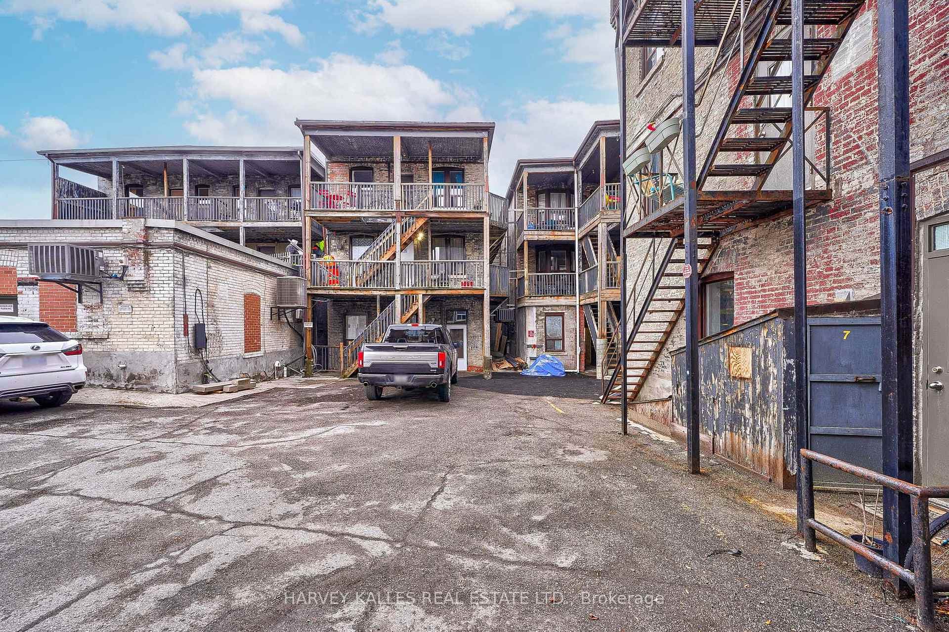 1074 St Clair Avenue Unit 4 photo 8