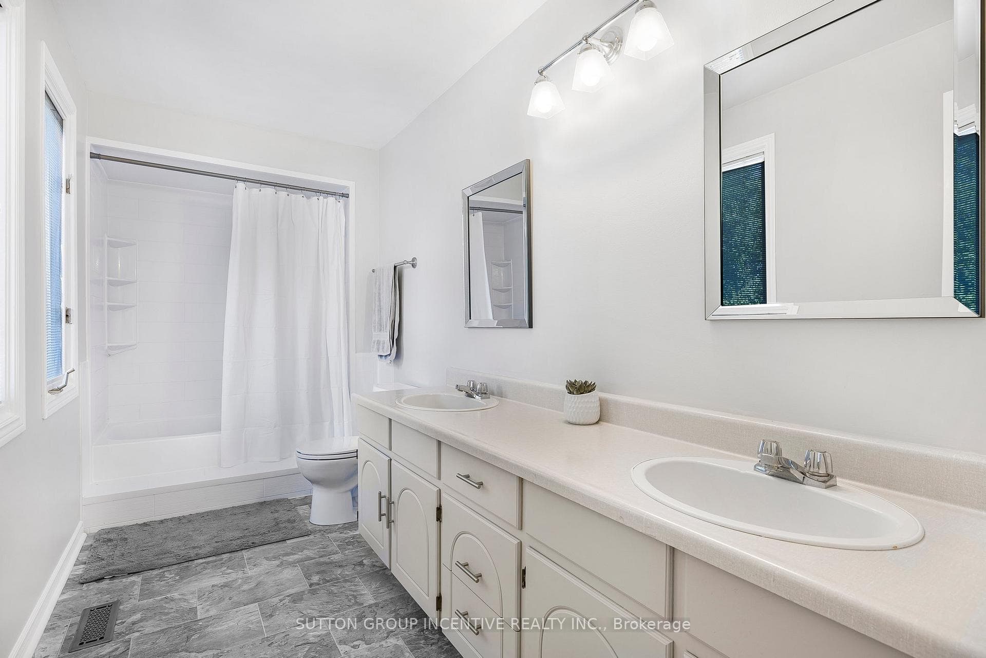 Master Ensuite
