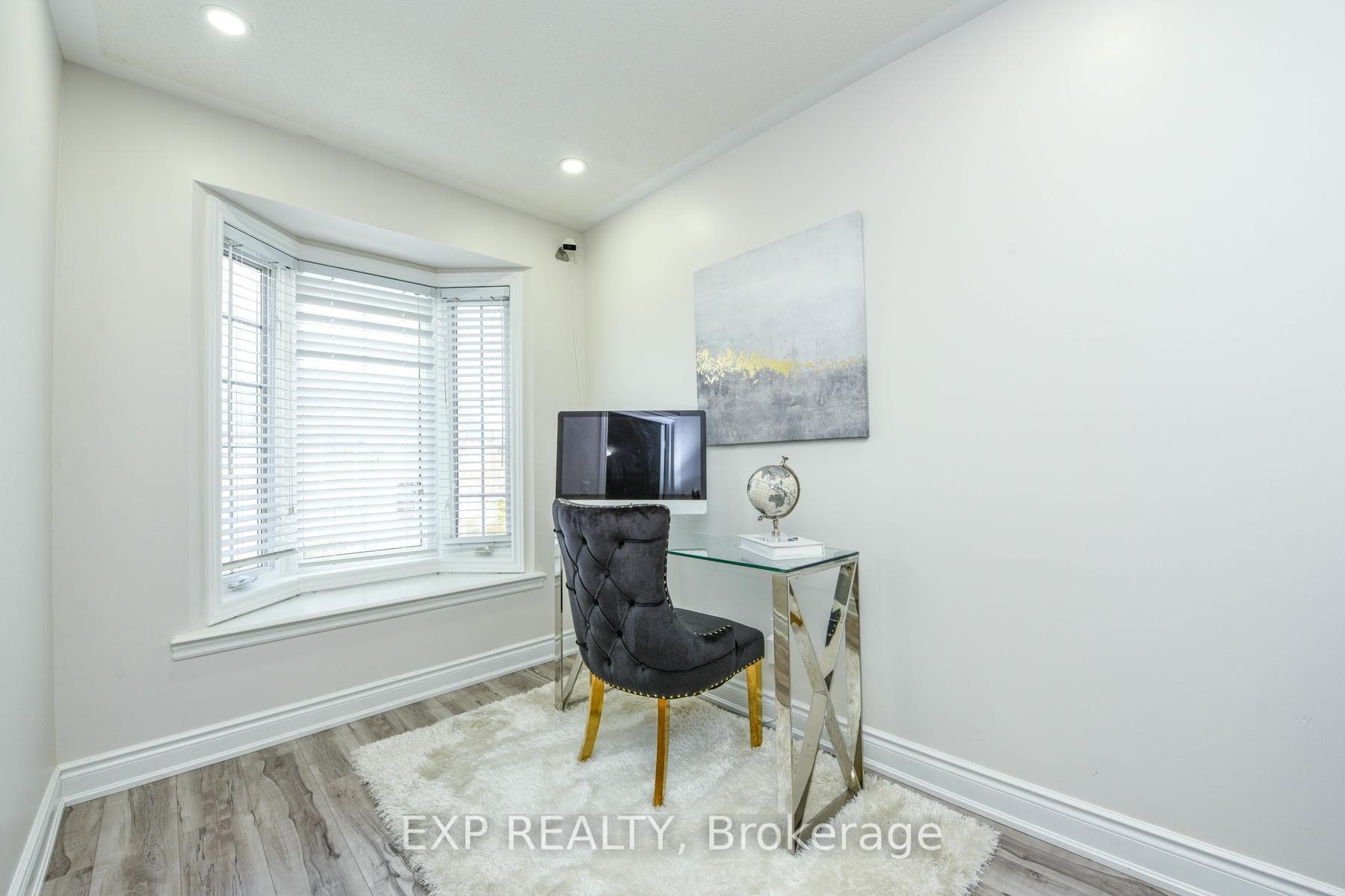 63 Lightheart Drive photo 17