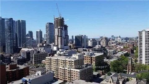 210 Simcoe Street Unit 1905 photo 8