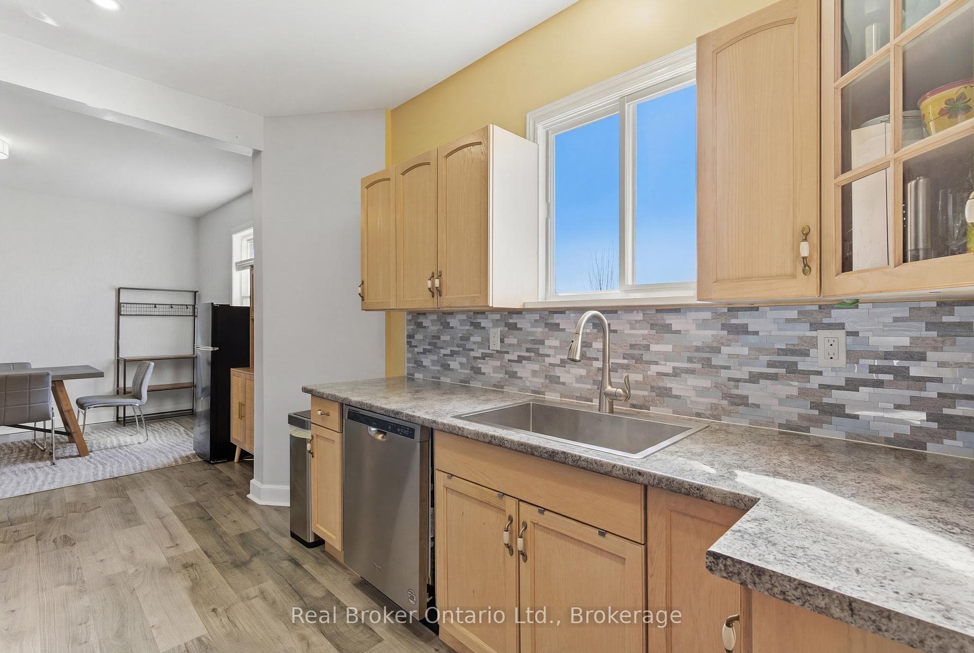 154 Niagara Falls Road photo 17