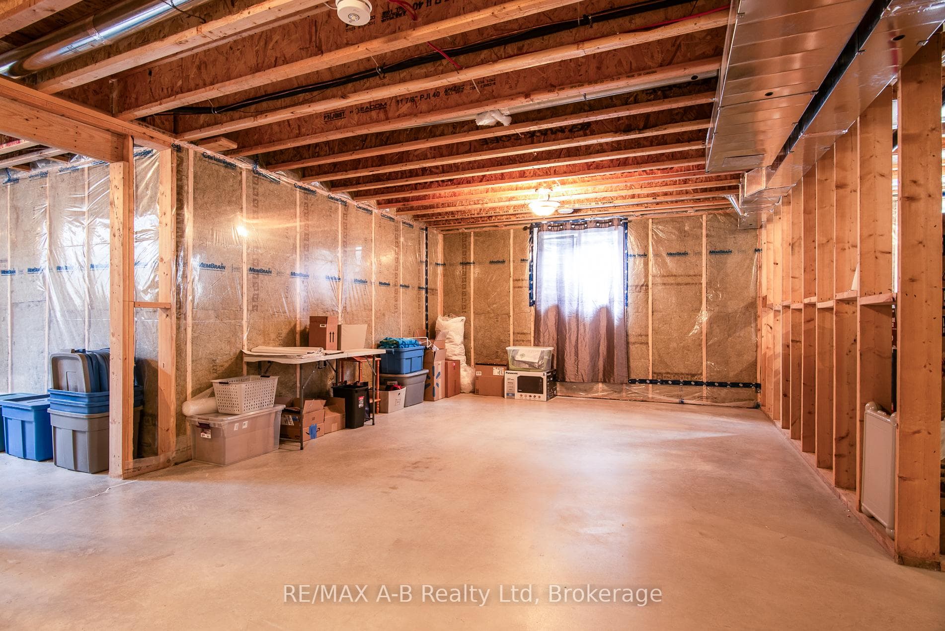 158 RIDGEWOOD Crescent photo 38