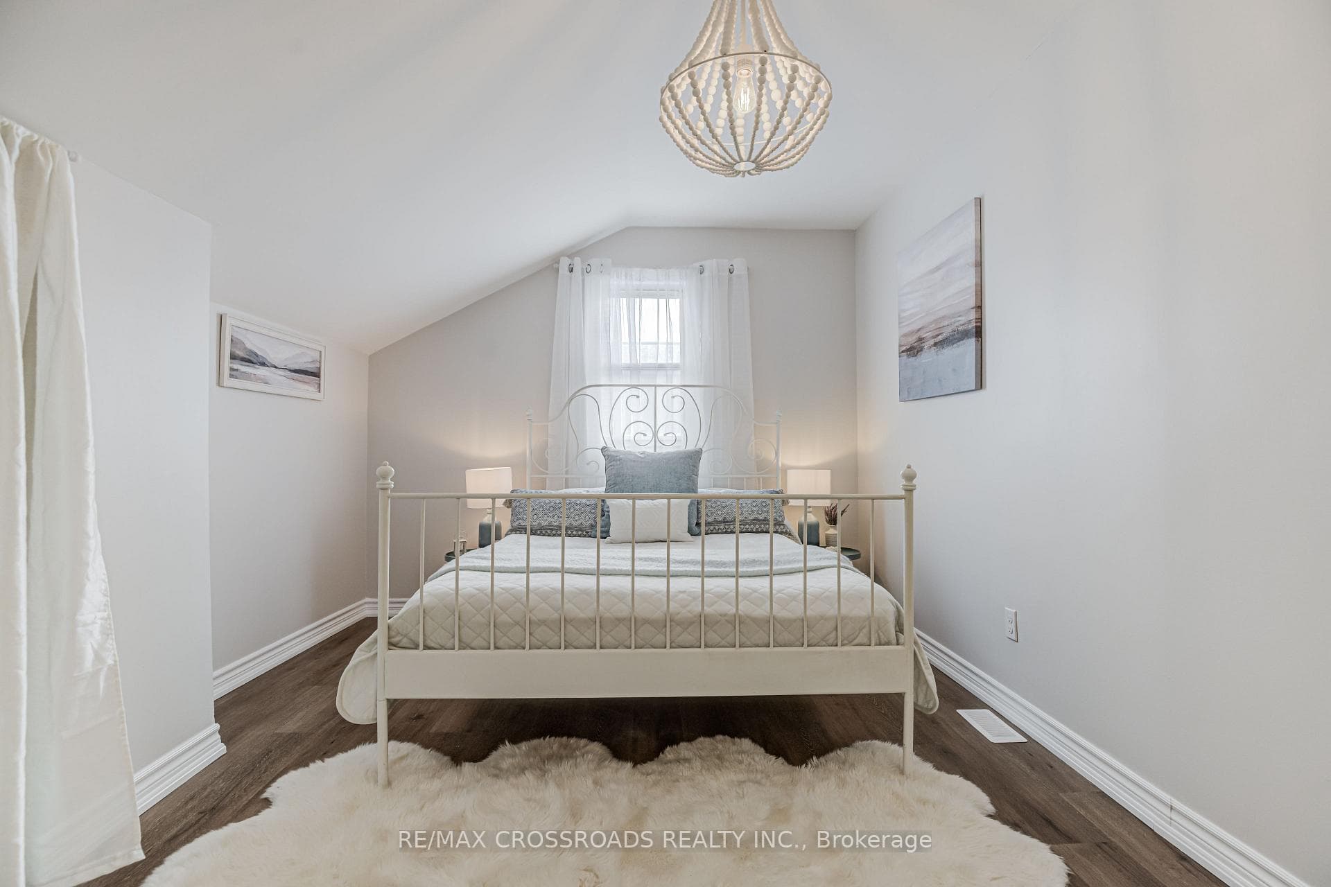 241 McIntosh Street photo 22