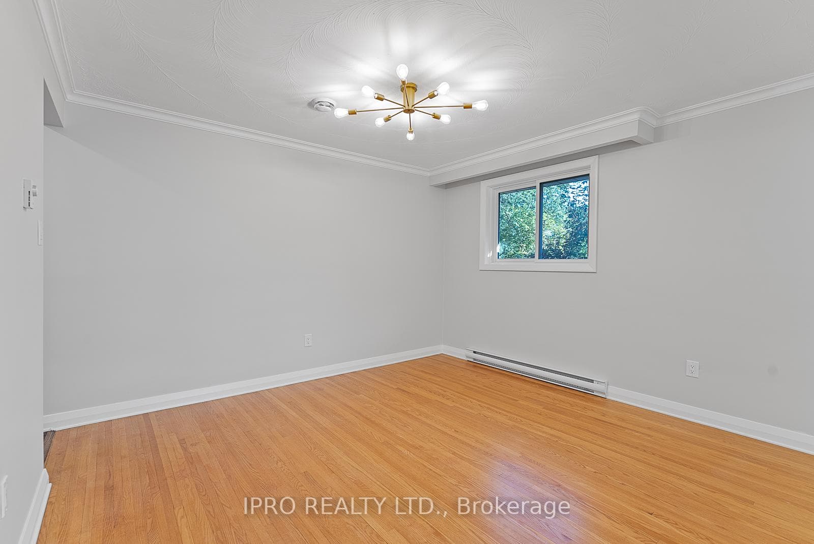 32 Gatesview Avenue Unit Upper photo 7