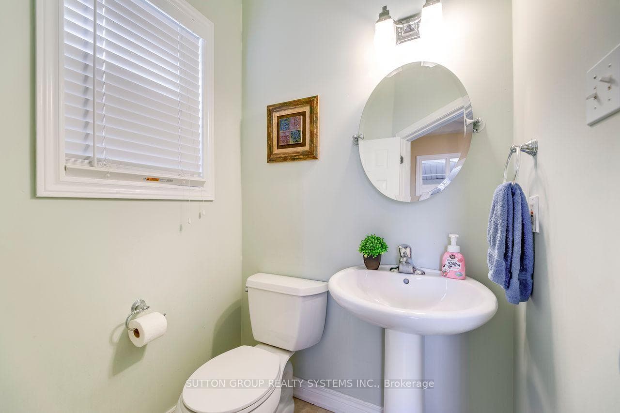 2408 Hilda Drive photo 10
