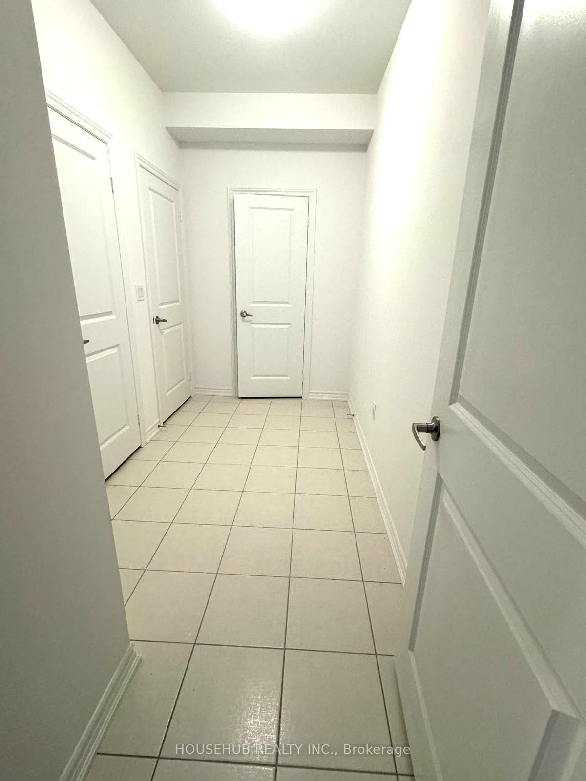 325 Russell Street photo 10
