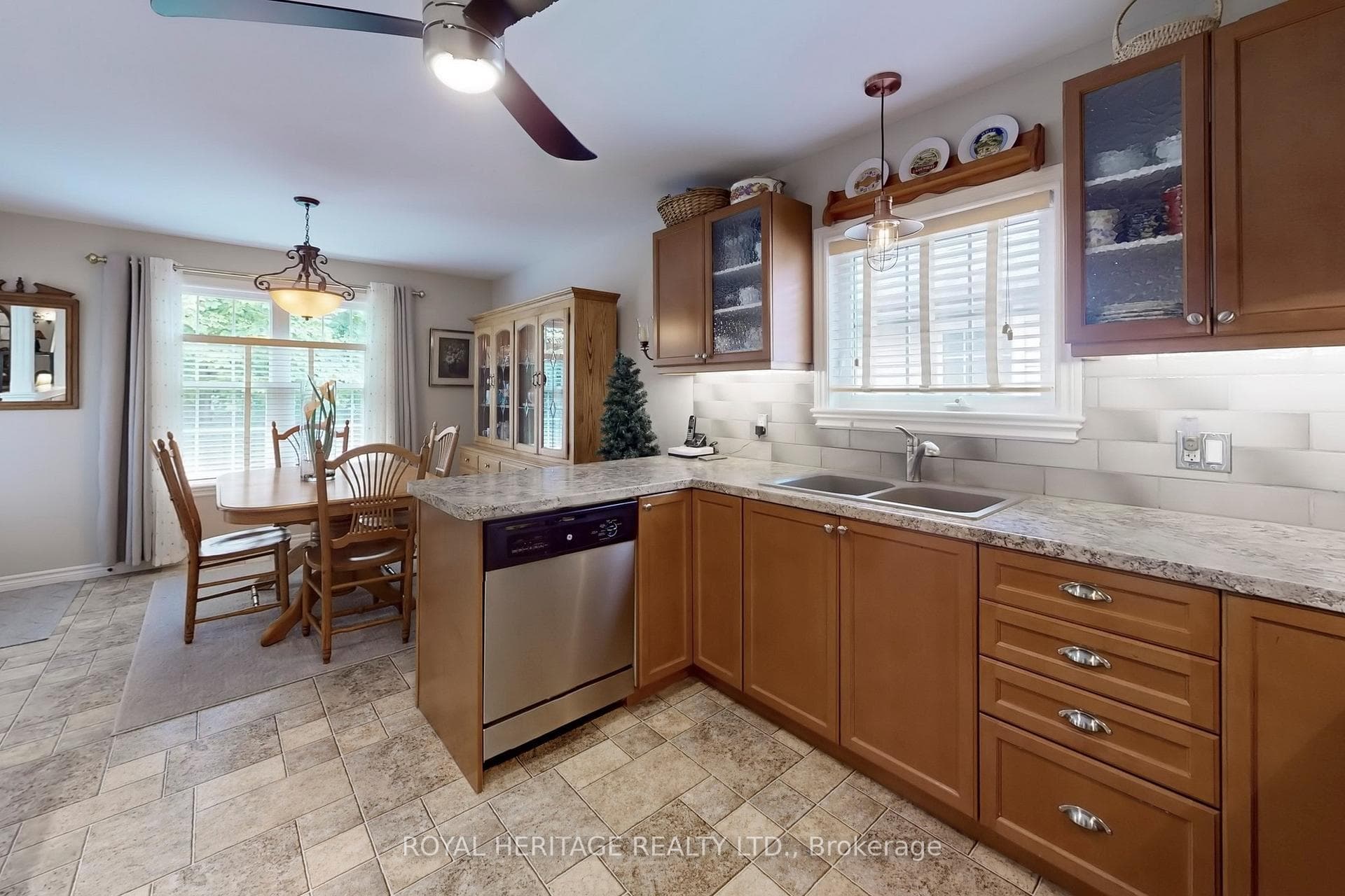 11 Parkside Drive photo 12
