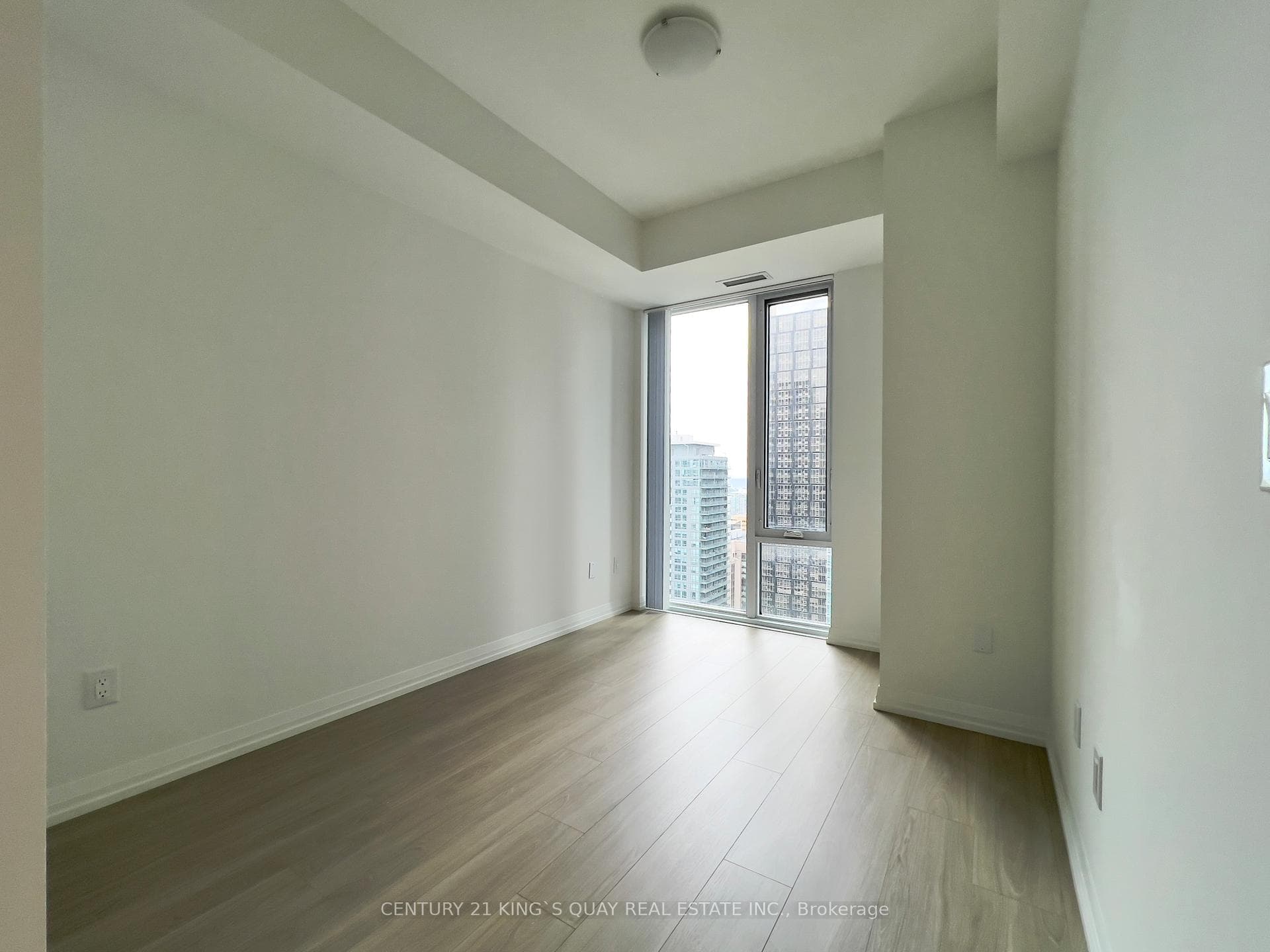 28 Widmer Street Unit 3320 photo 5