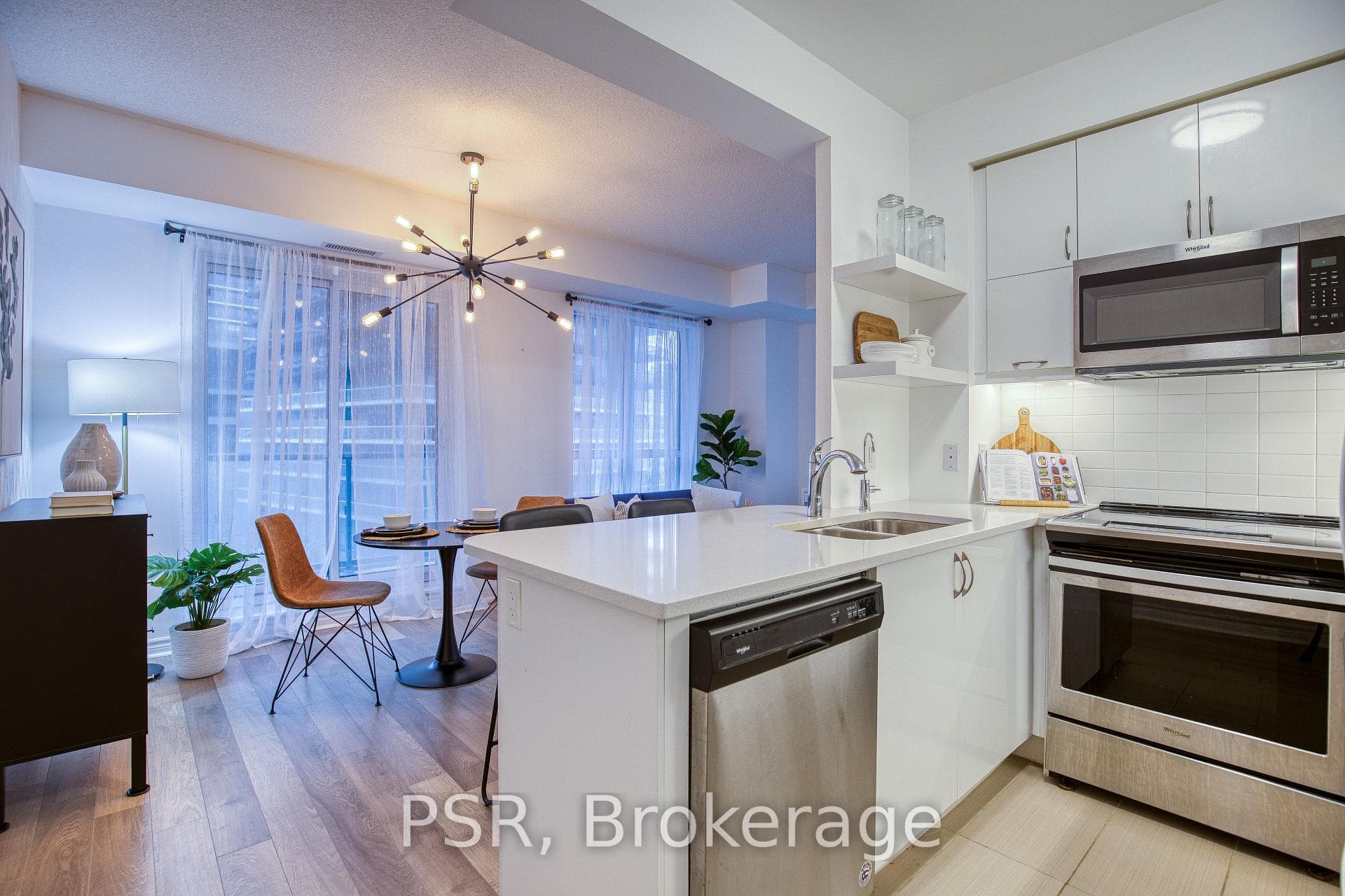 39 Annie Craig Drive Unit 905 photo 1