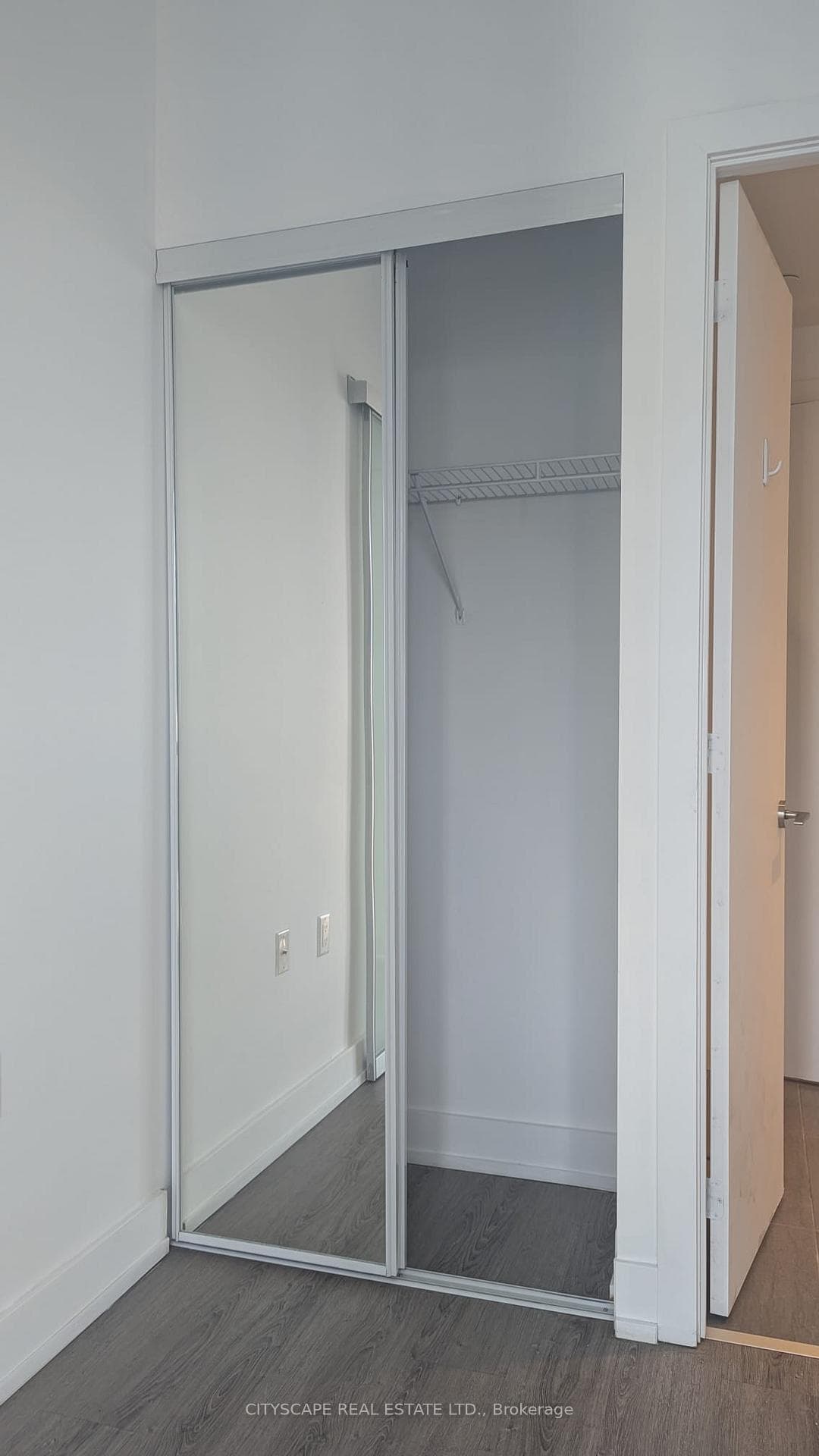 7 Grenville Street Unit 4105 photo 17