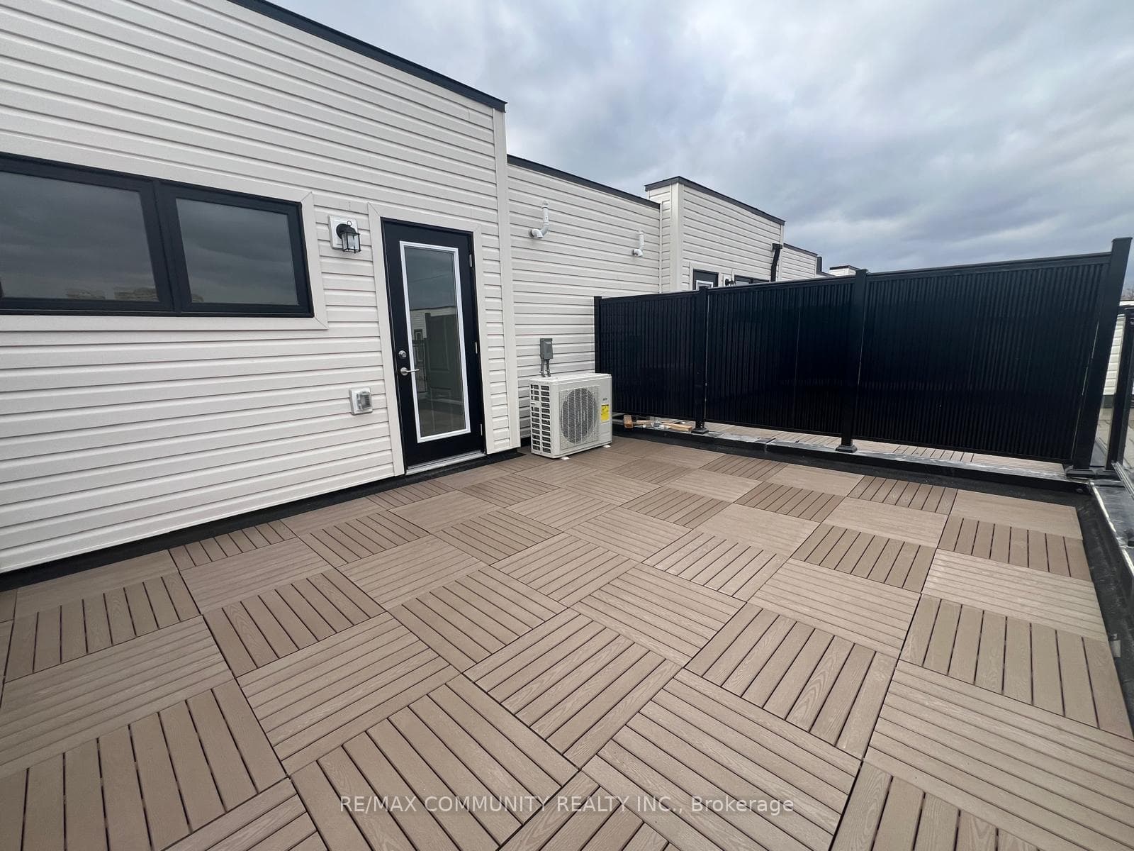 165 Tapscott Road Unit 08 photo 21