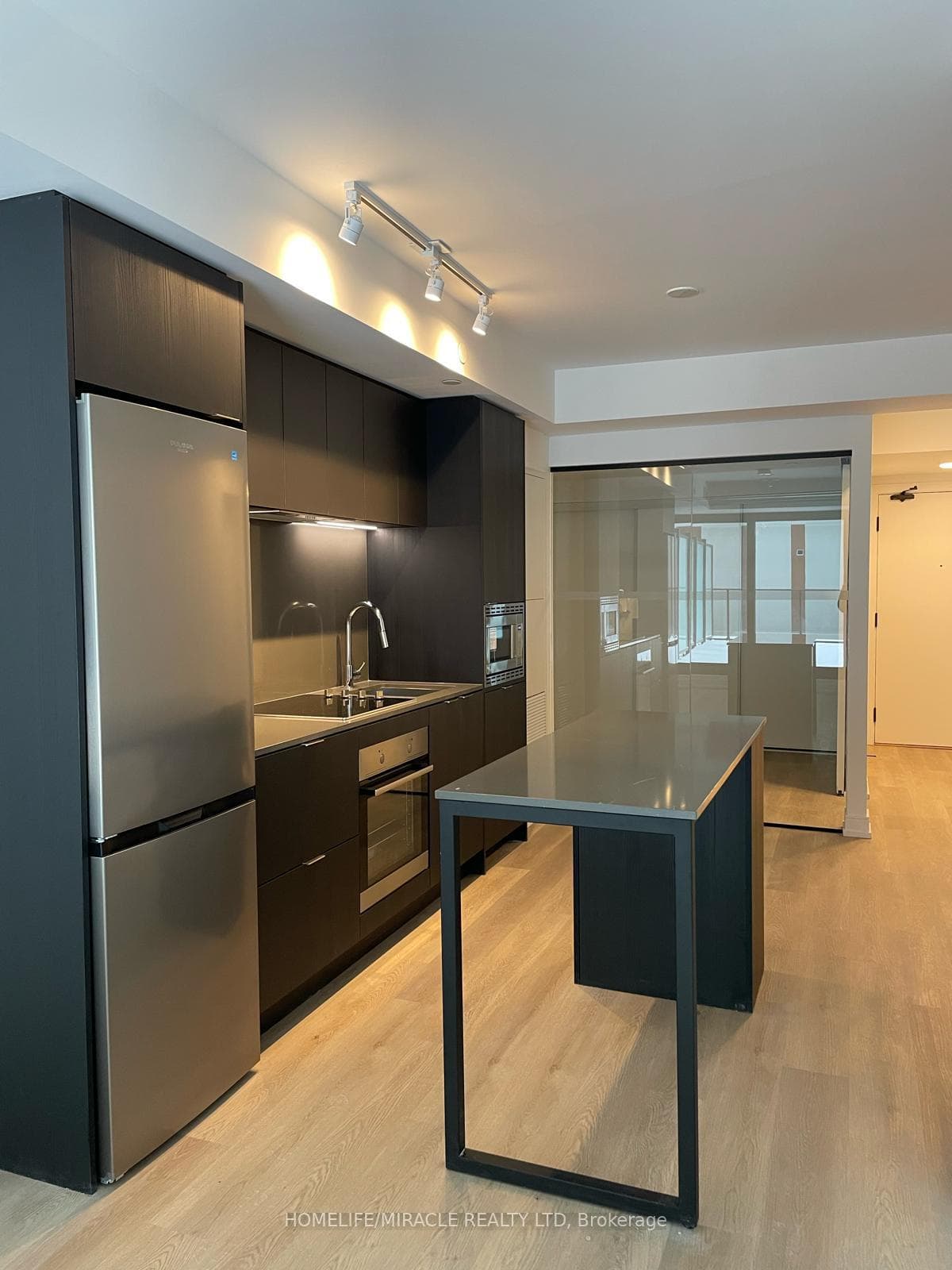 1 Jarvis Street Unit 318 photo 3
