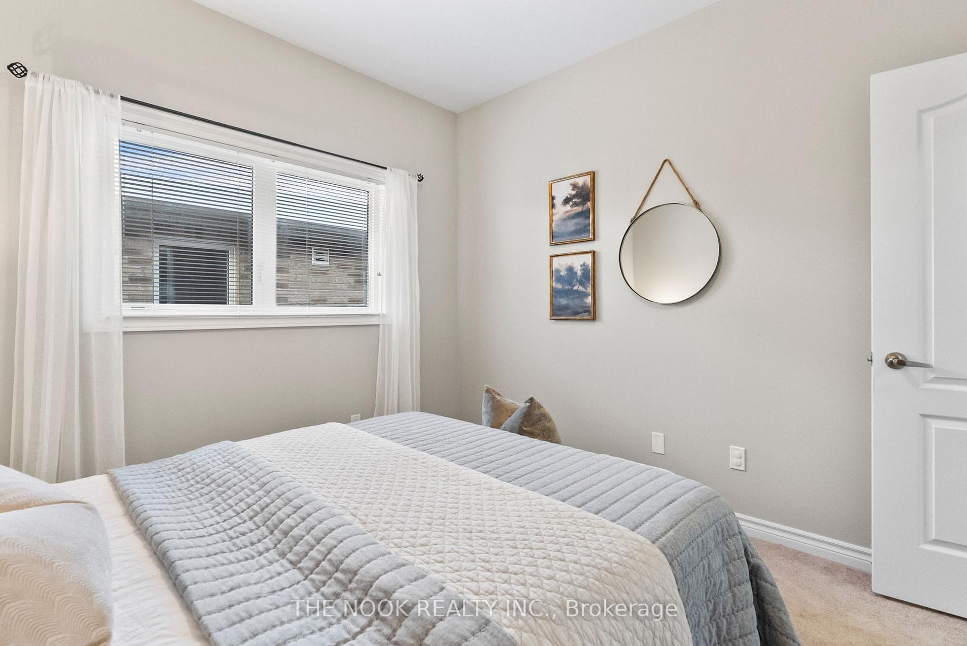 6 Milner Court photo 31