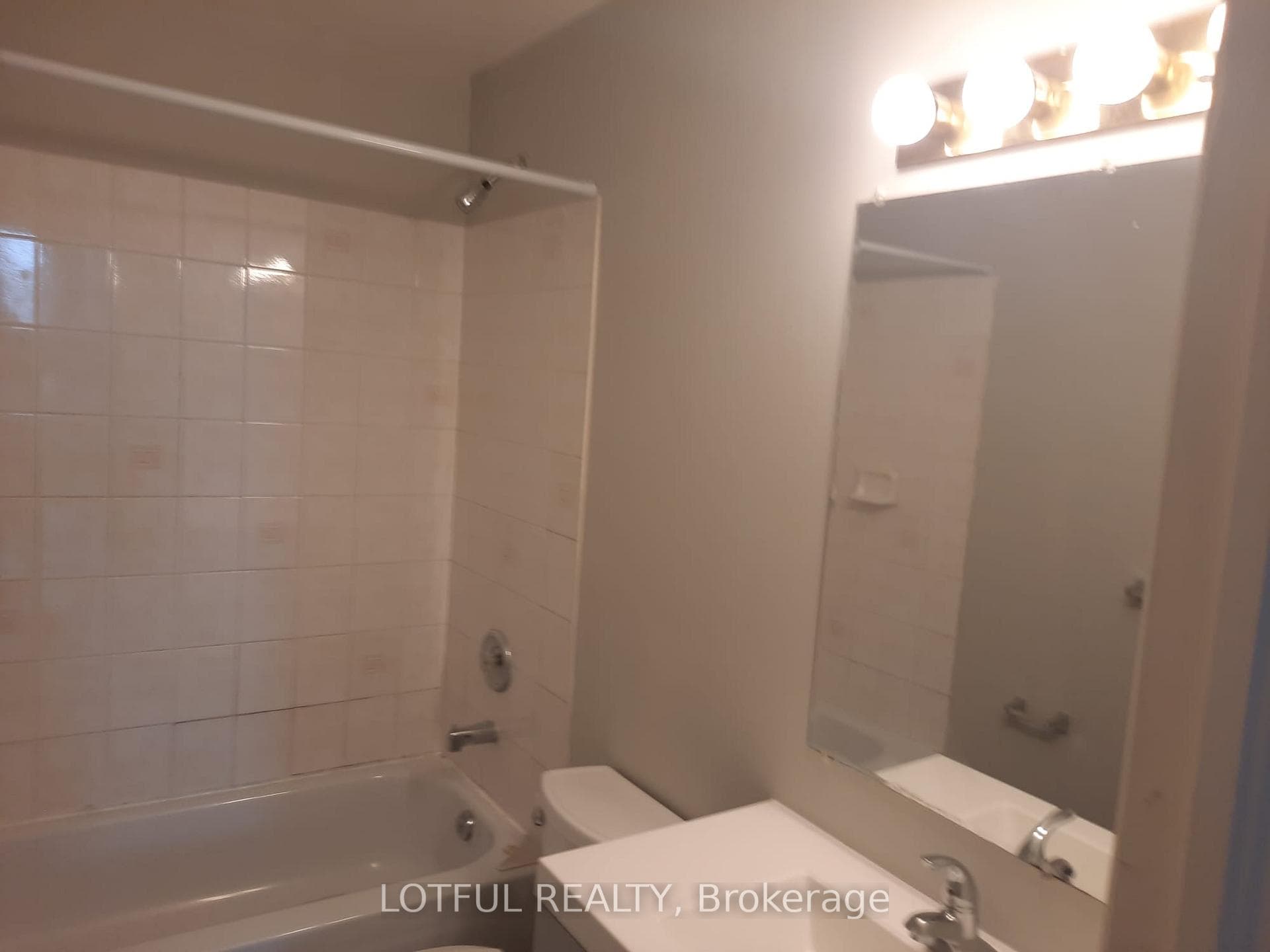192 King Street Unit 301 photo 10