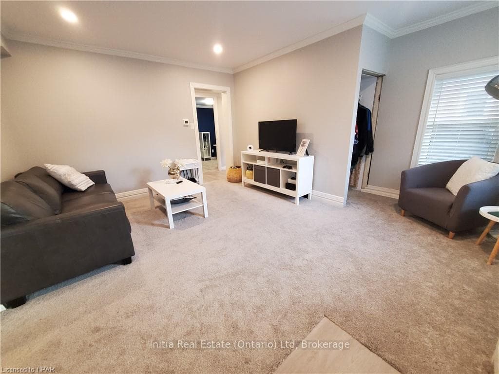117 WASHINGTON Street photo 7