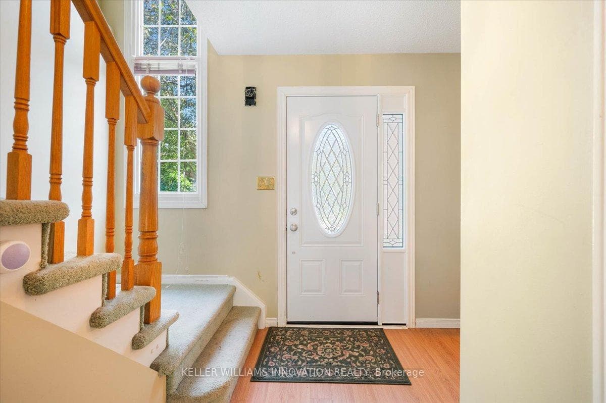 555 Drummerhill Crescent photo 11