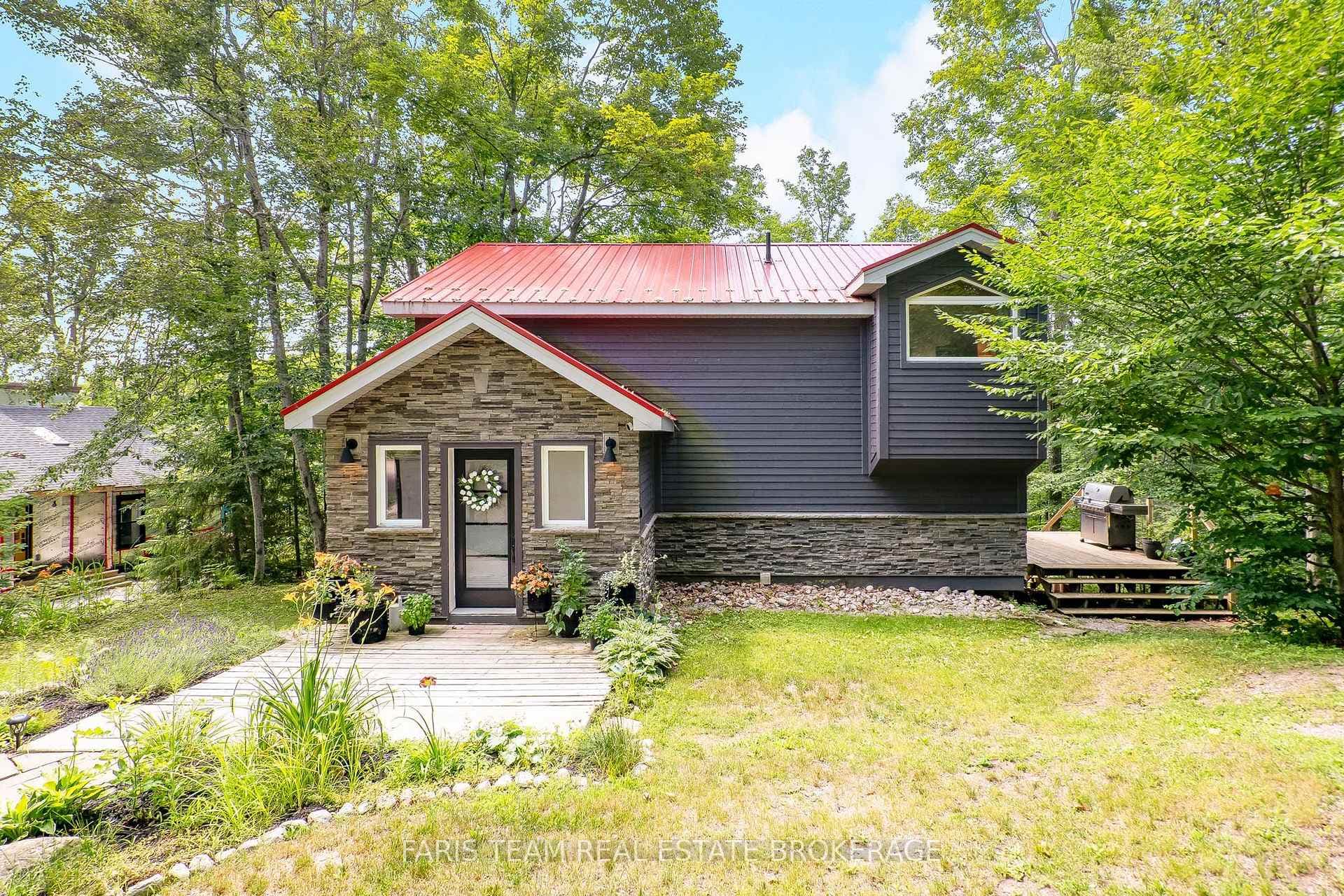 49 Huronwoods Drive photo 2