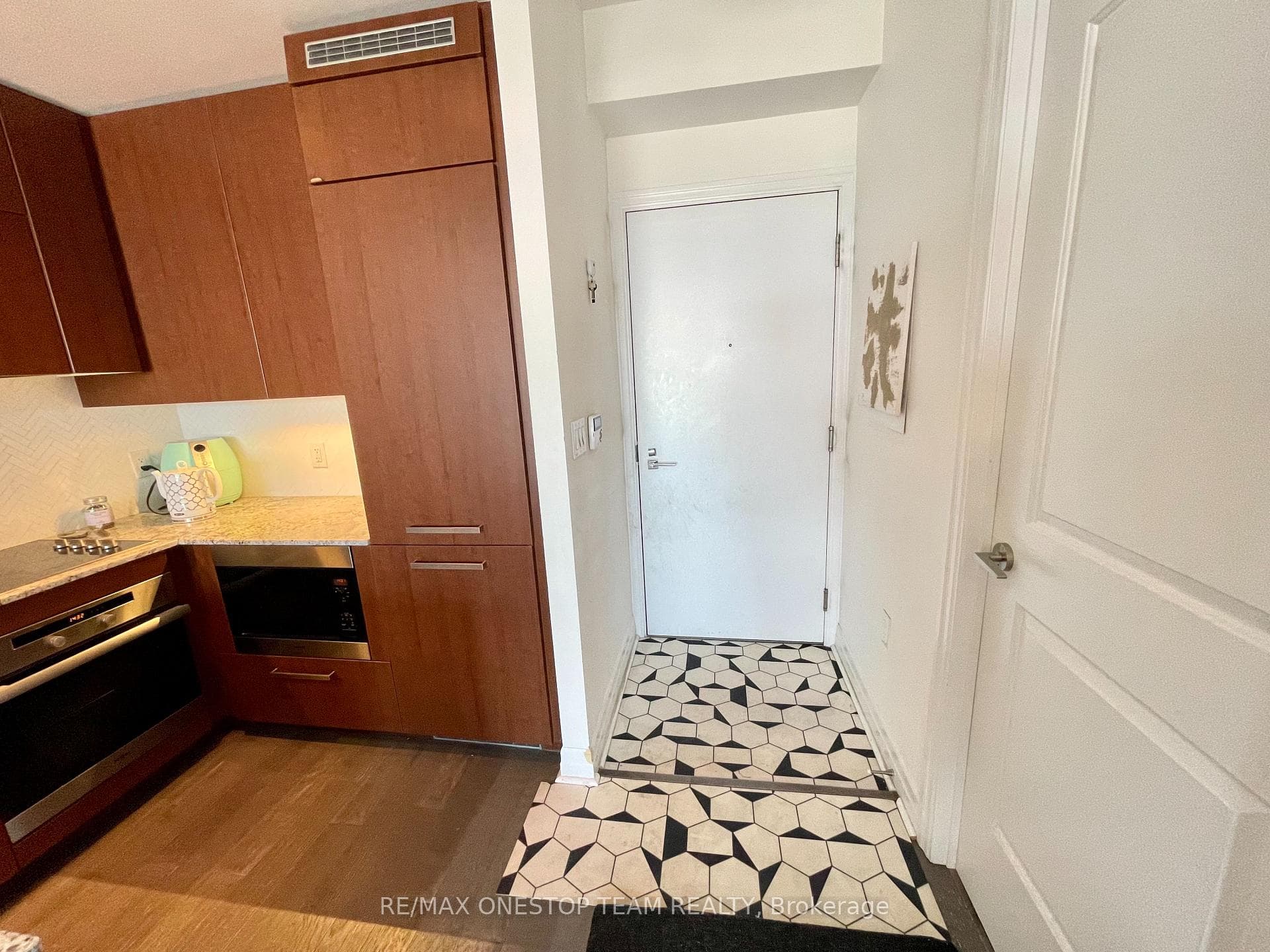 8 The Esplanade N/A Unit 5209 photo 14