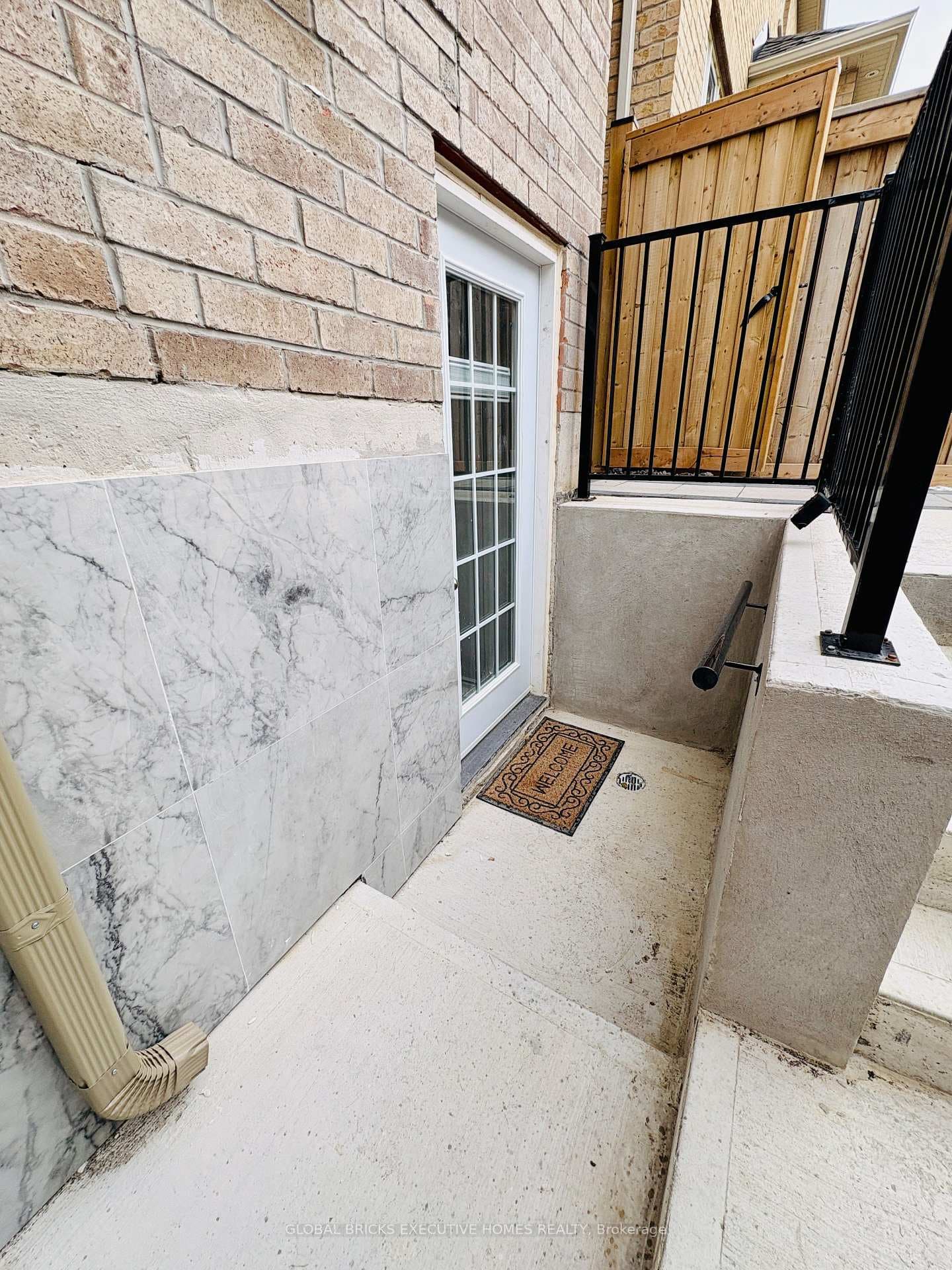4056 Channing Crescent photo 12