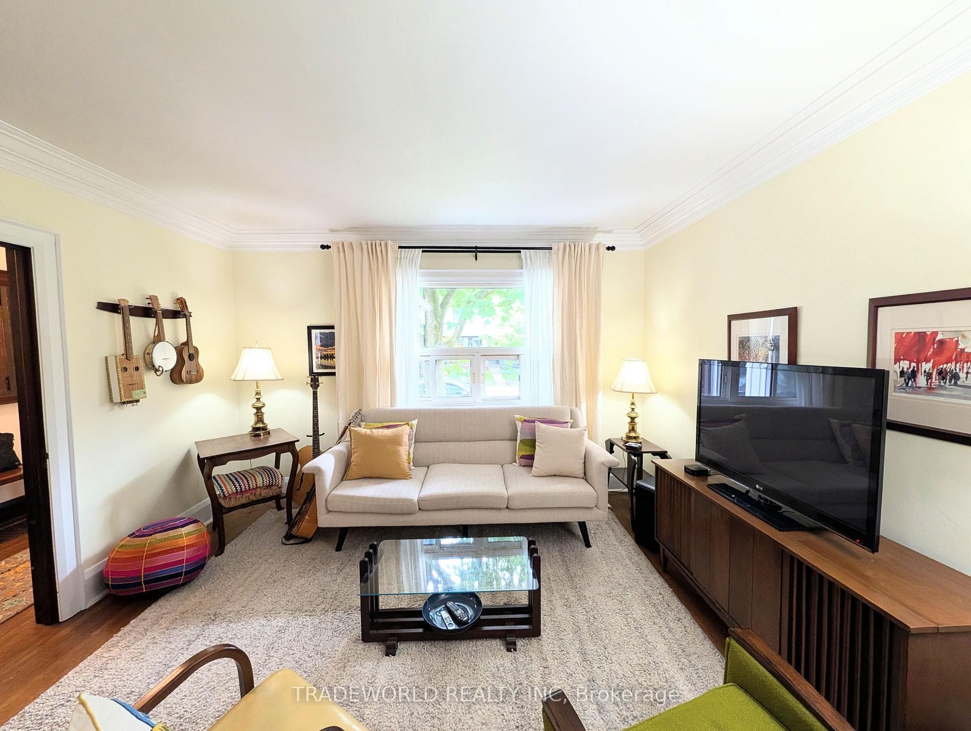 7 Costain Avenue photo 4