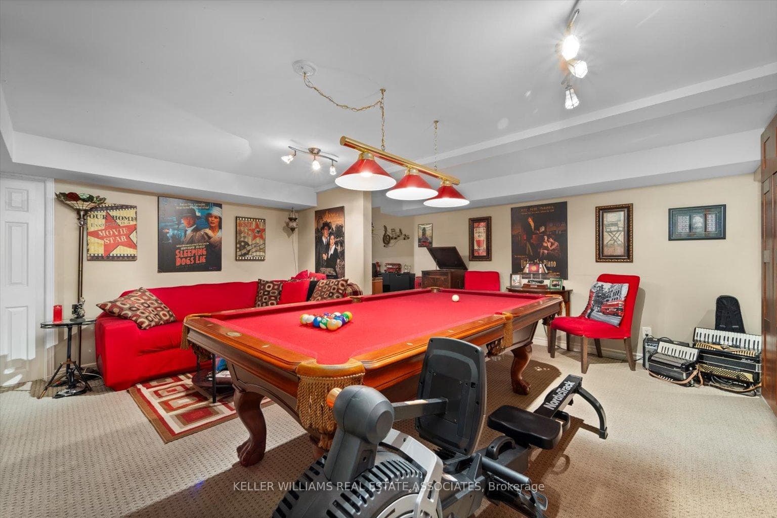 39 Maplewood Road photo 29
