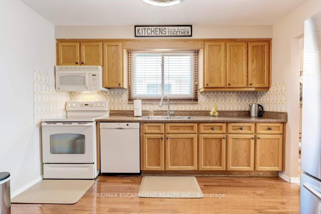 302 Highridge Avenue photo 12