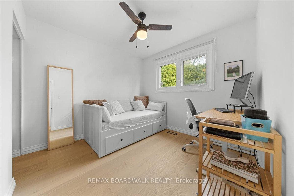 19 Spring Garden Avenue photo 22