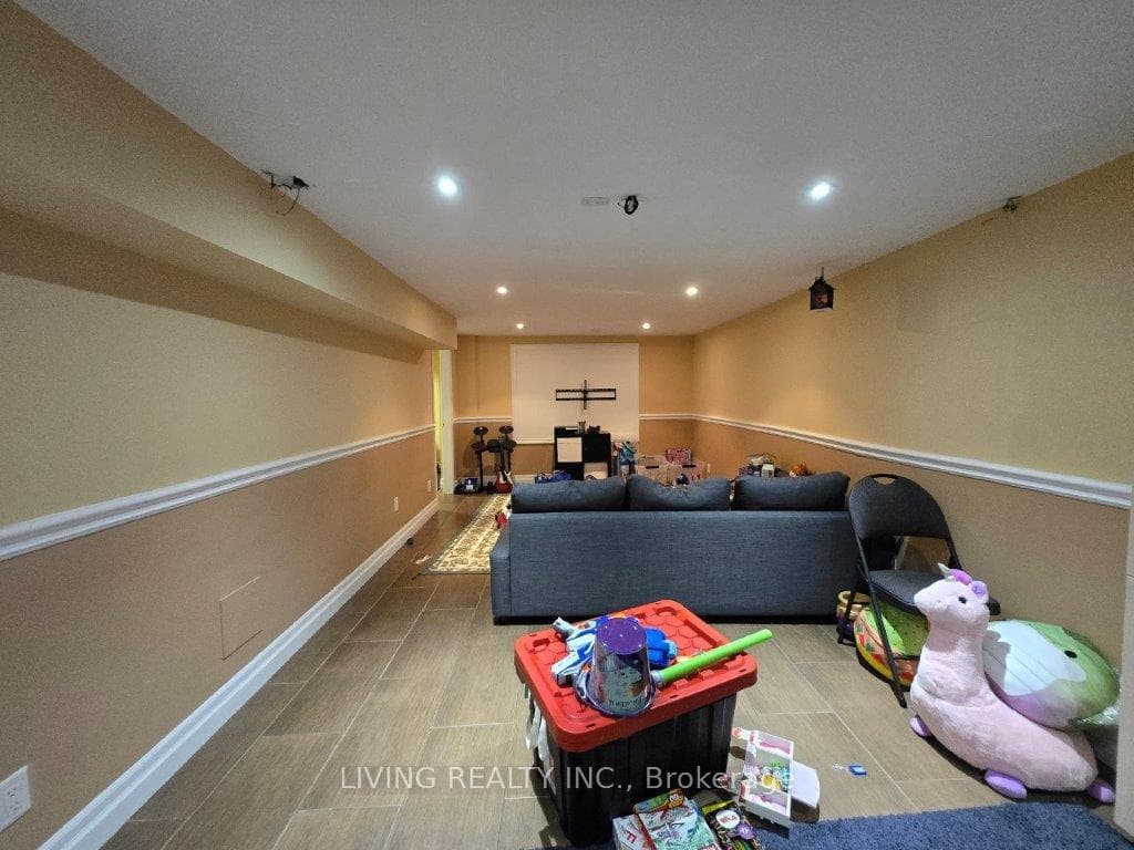 646 Village Parkway Unit 34 photo 12