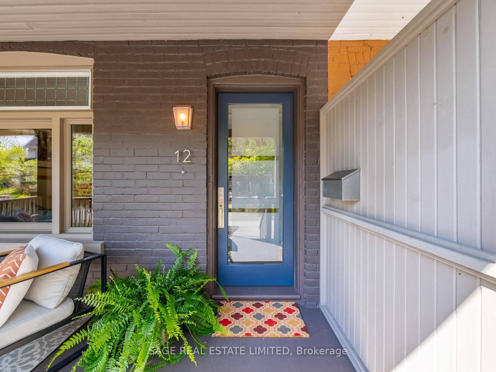 12 Ravina Crescent photo 2