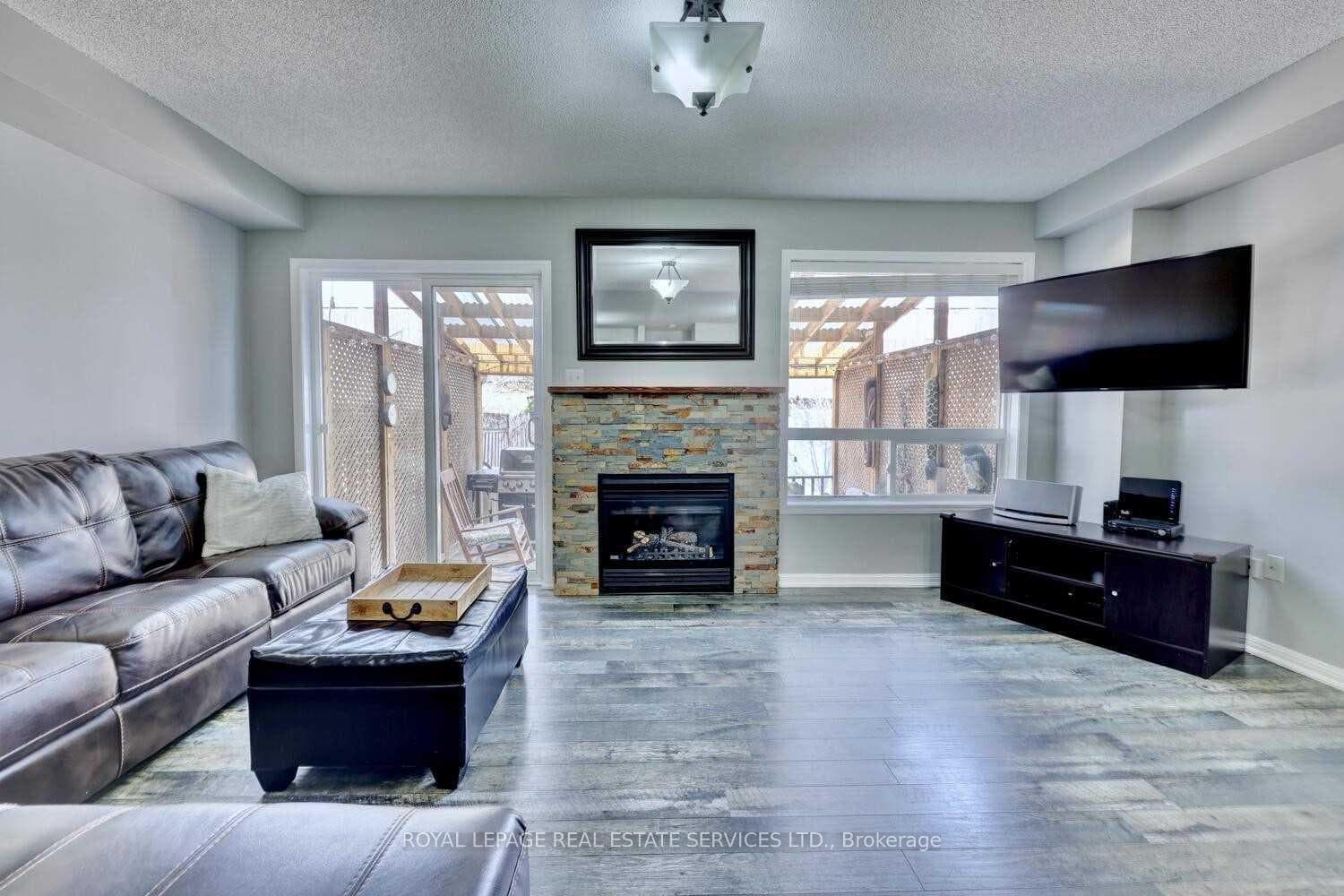 1148 Bonin Crescent photo 11