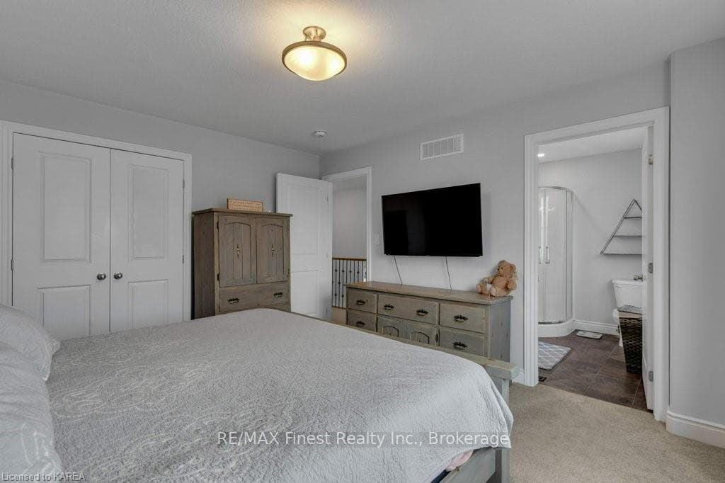 216 PRATT Drive photo 22