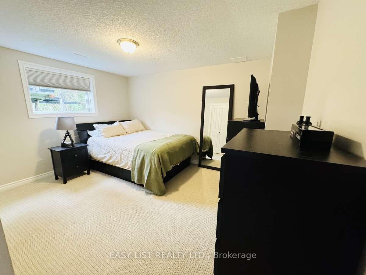 302 George Street photo 21