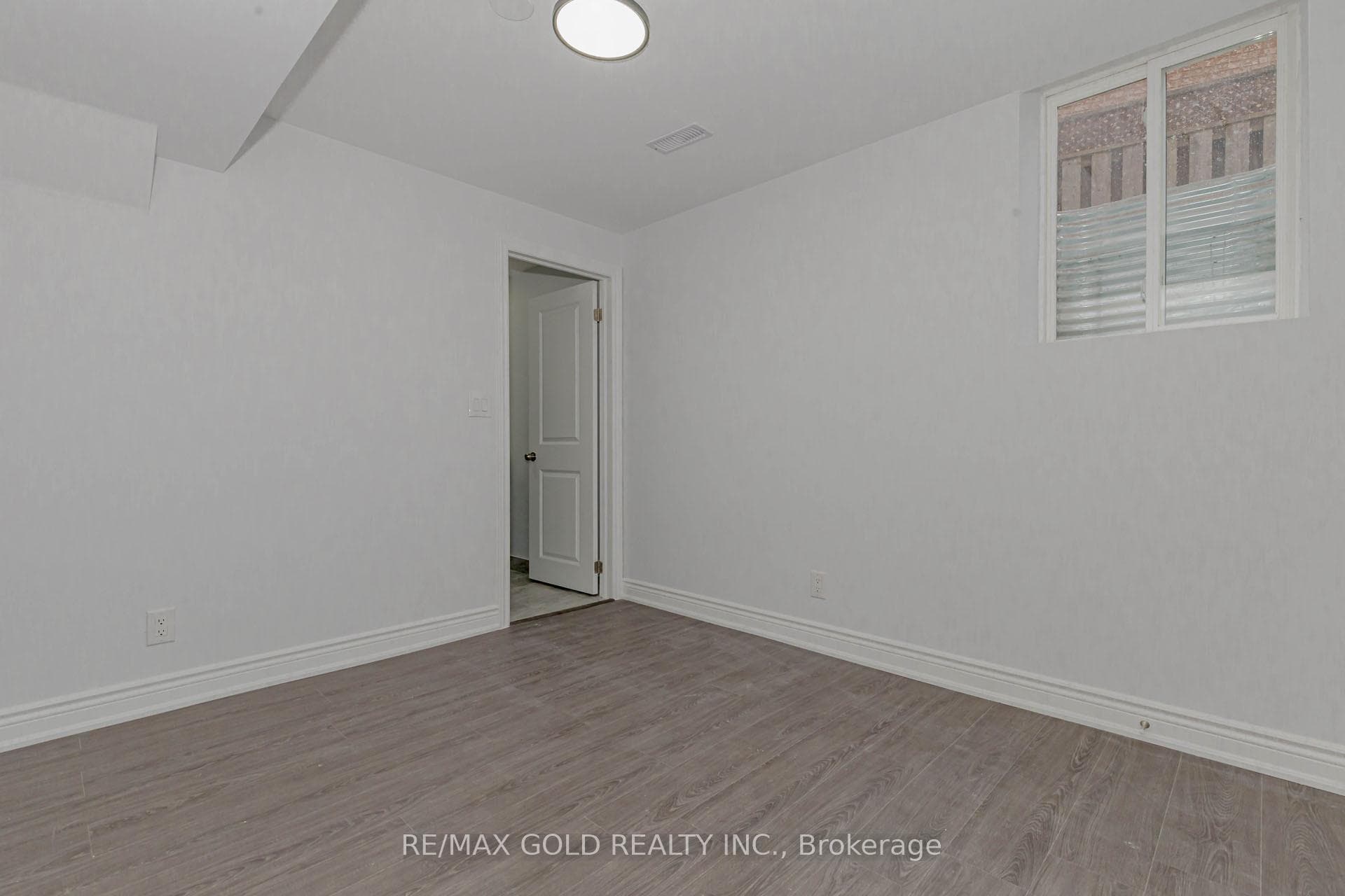 72 Chadwick Street Unit Basement photo 16