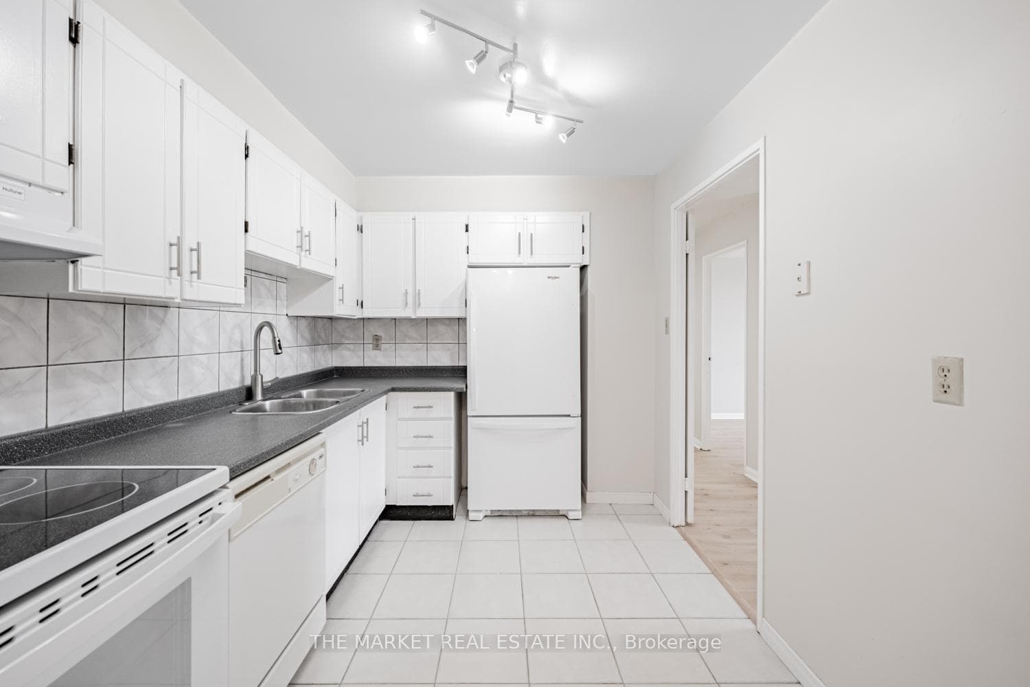 1320 Mississauga Valley Boulevard Unit 507 photo 9