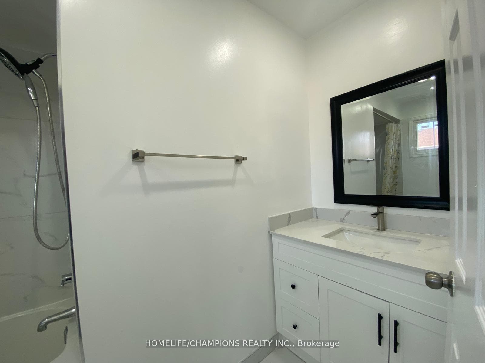 46 Canmore Boulevard photo 25