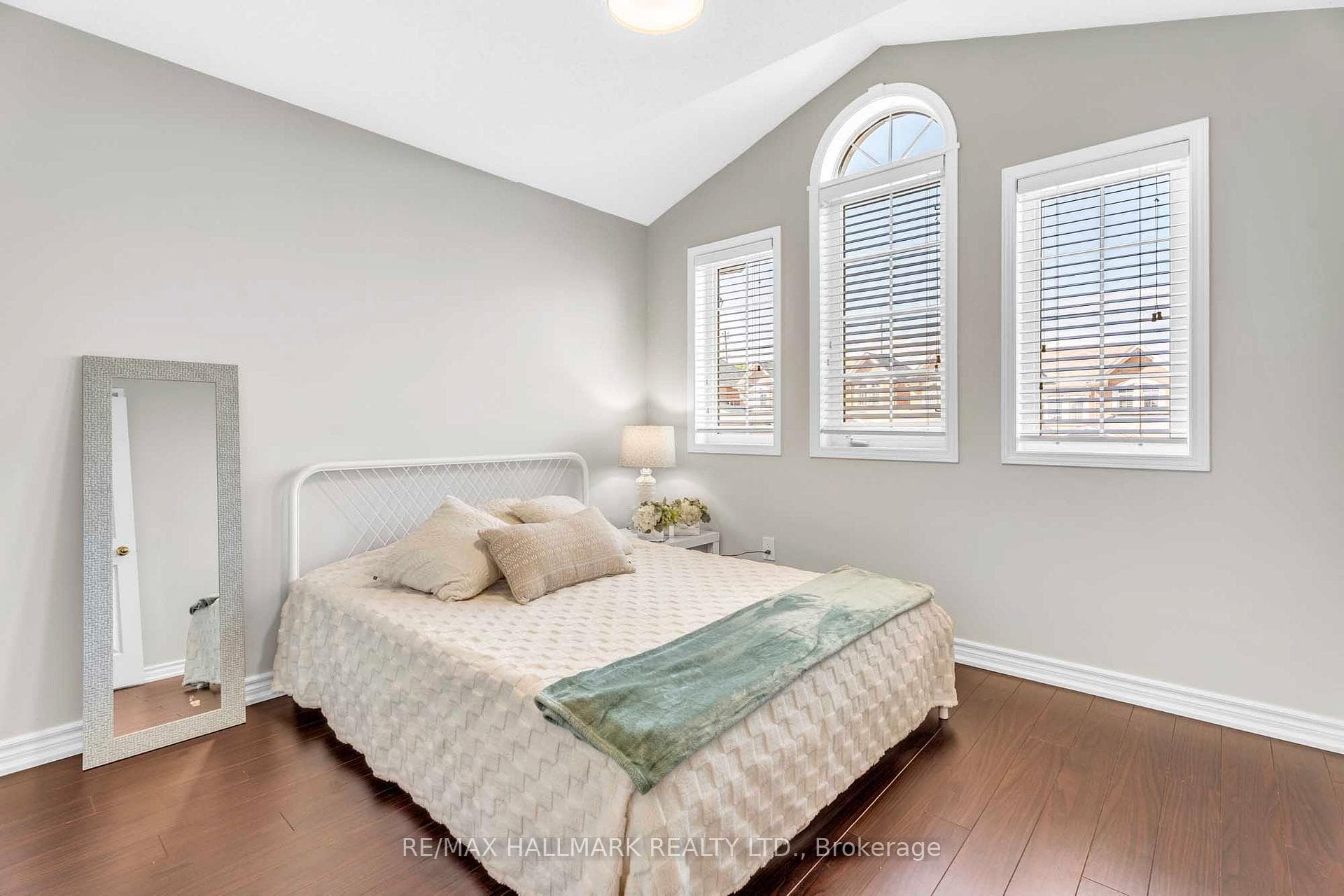56 Westcliffe Crescent photo 31