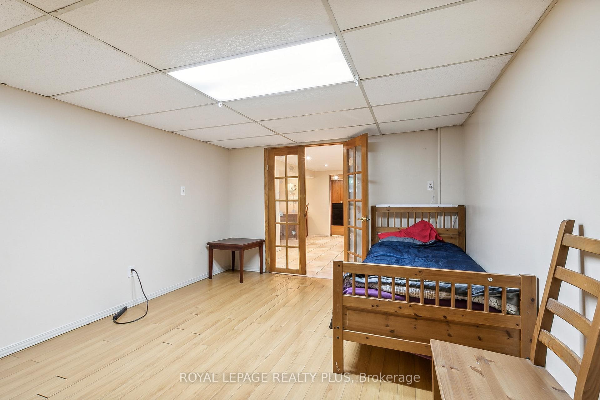 4236 Bloor Street photo 22