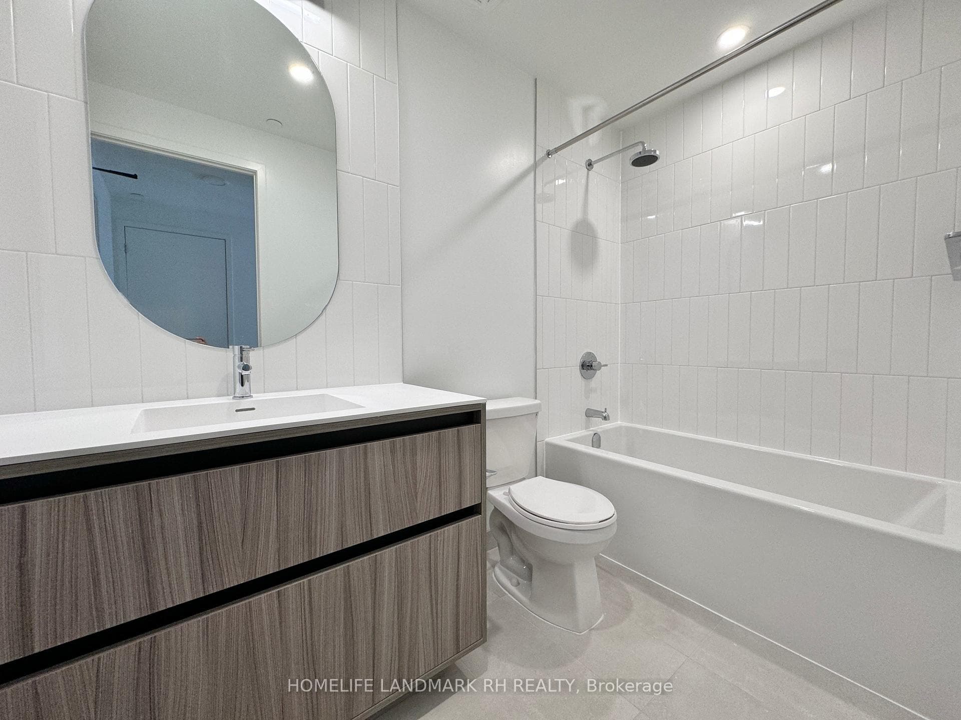 8 Beverley Glen Boulevard Unit 229 photo 9
