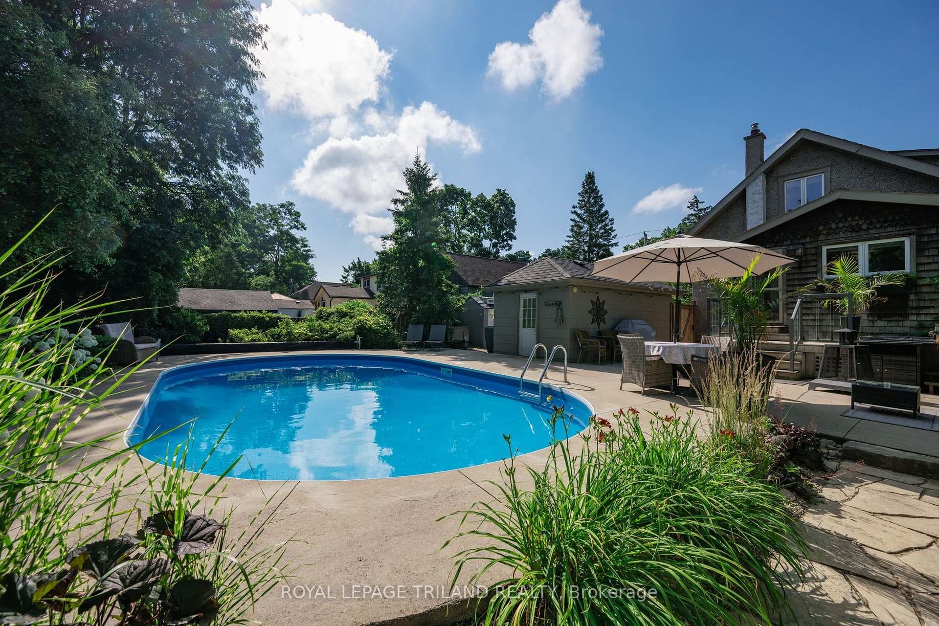 52 Emery Street photo 37