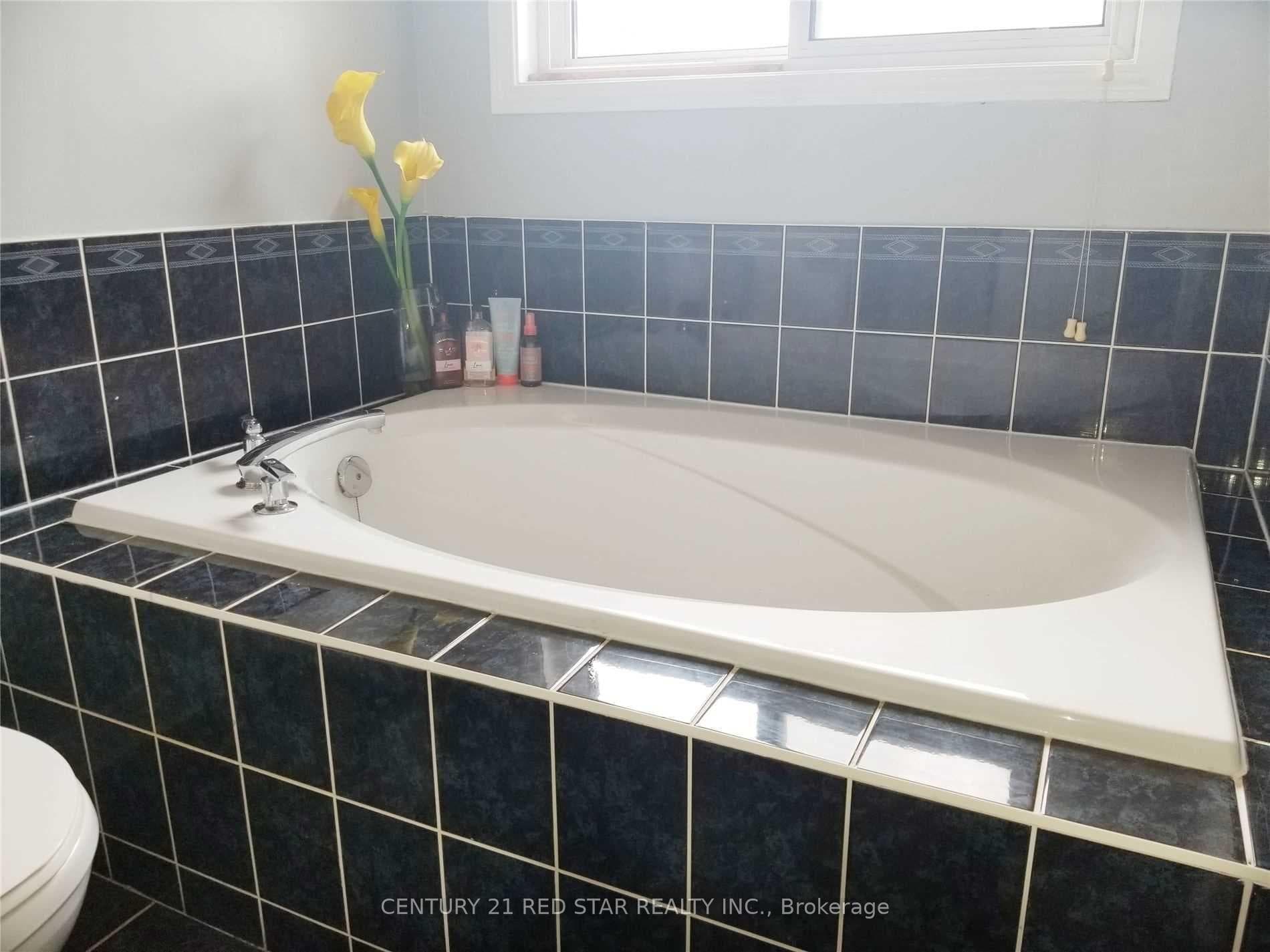 1476 Spring Garden Court photo 17