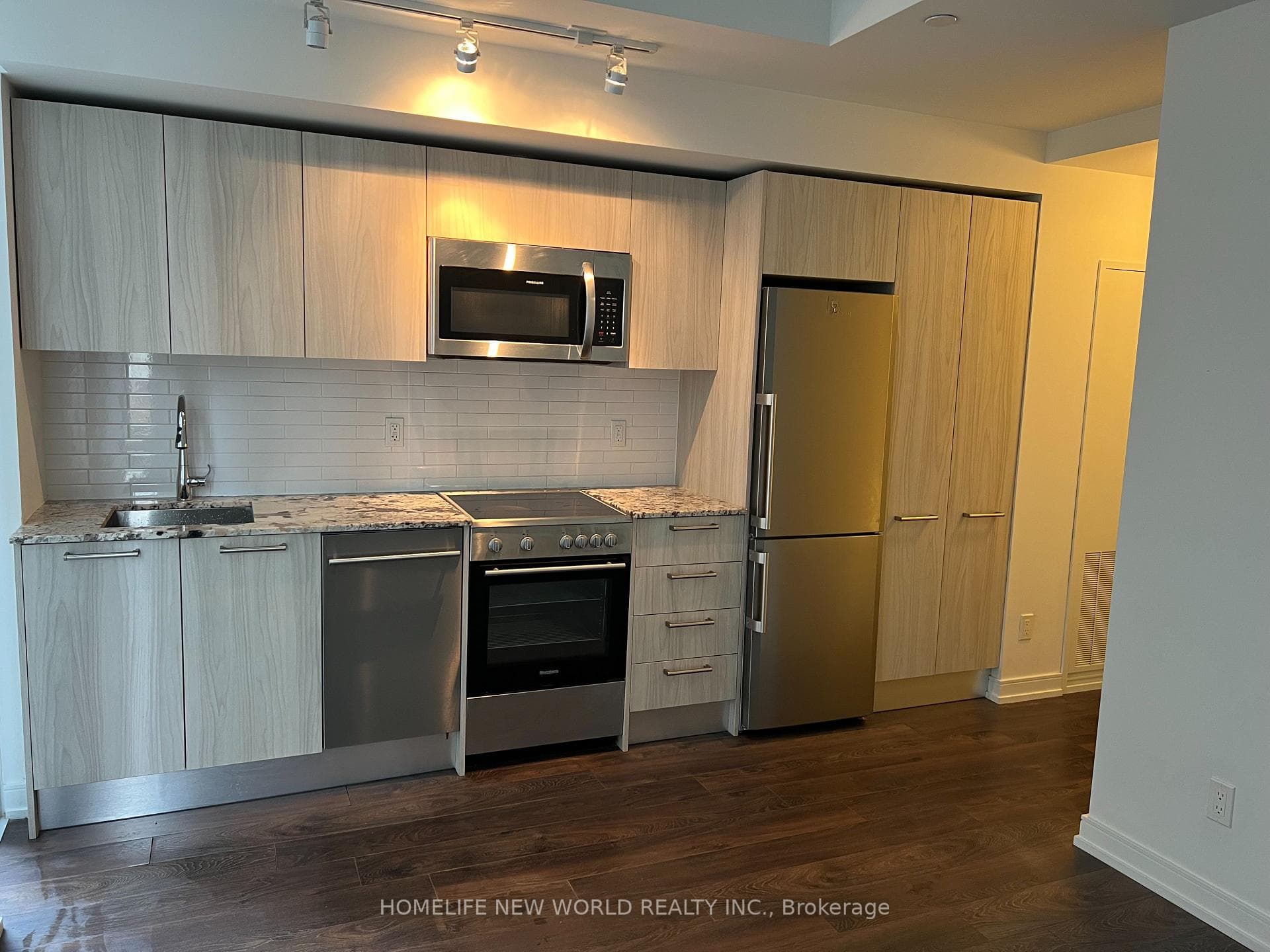 28 Wellesley Street Unit 1210 photo 9