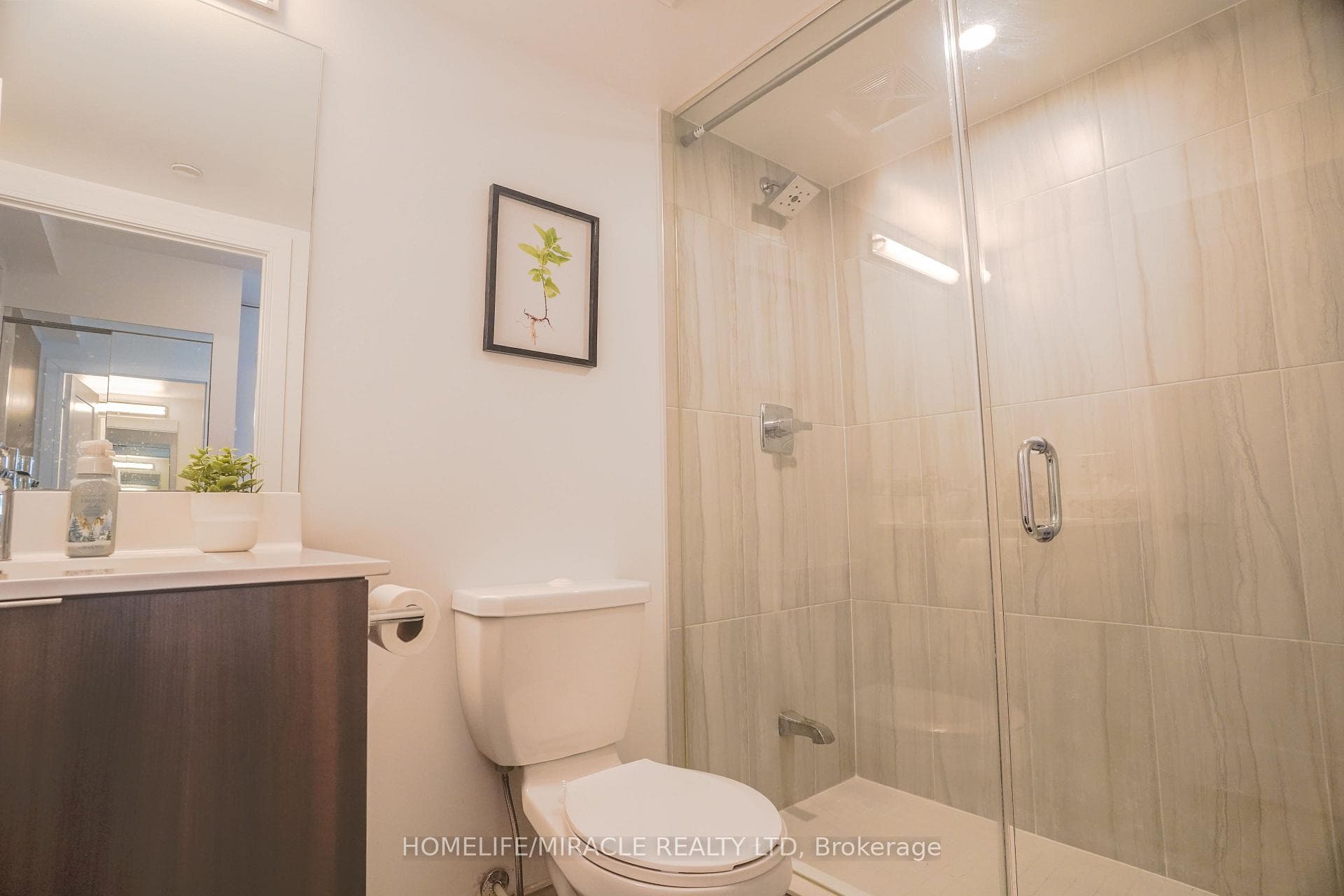 225 Village Green Square Unit 1708 photo 15