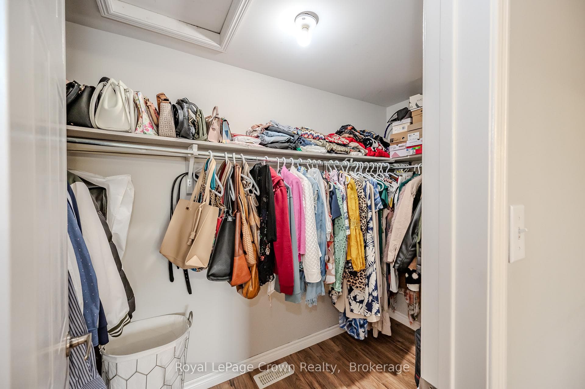 395 Downsview Place photo 28
