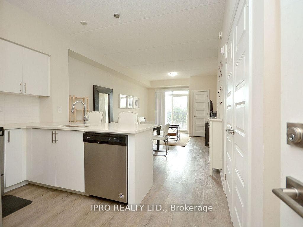 610 Farmstead Drive Unit 128 photo 8