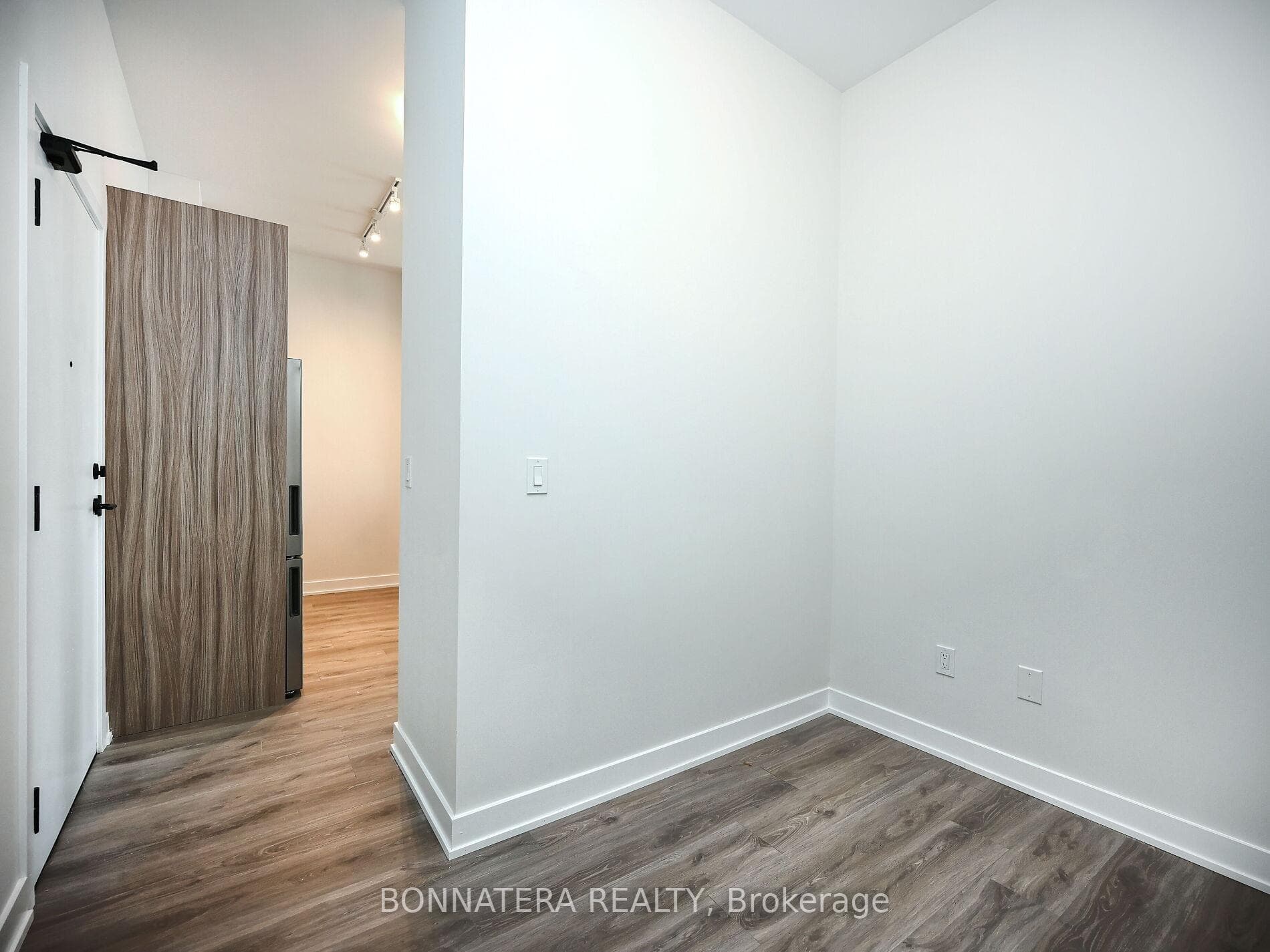 430 Square One Drive Unit 413 photo 31