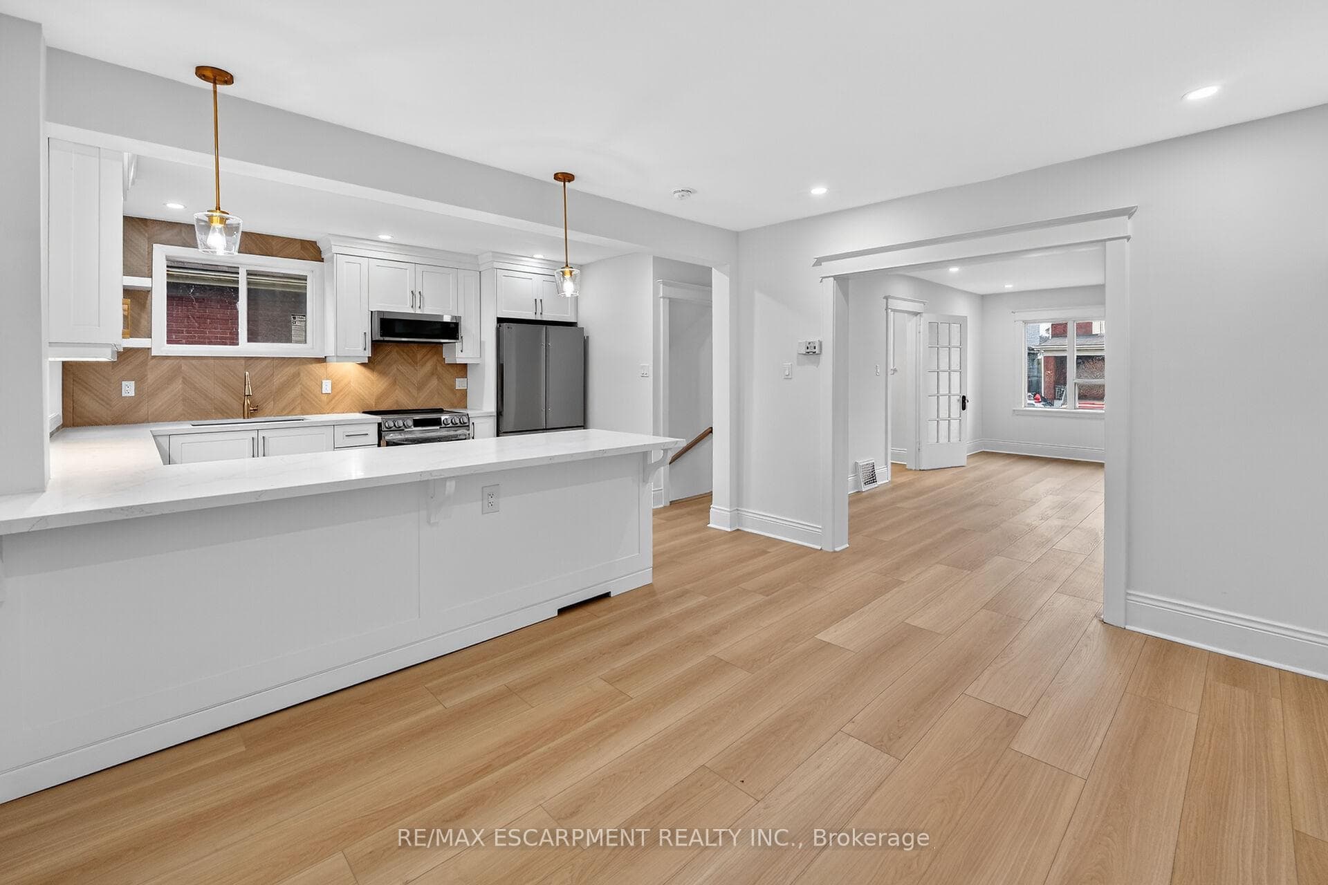 101 Houghton Avenue photo 13