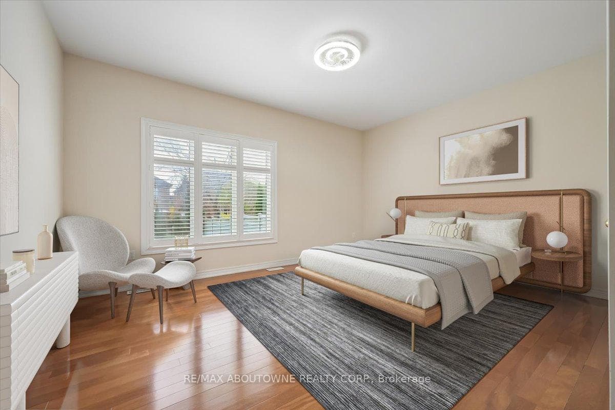 2348 Tesla Crescent photo 33