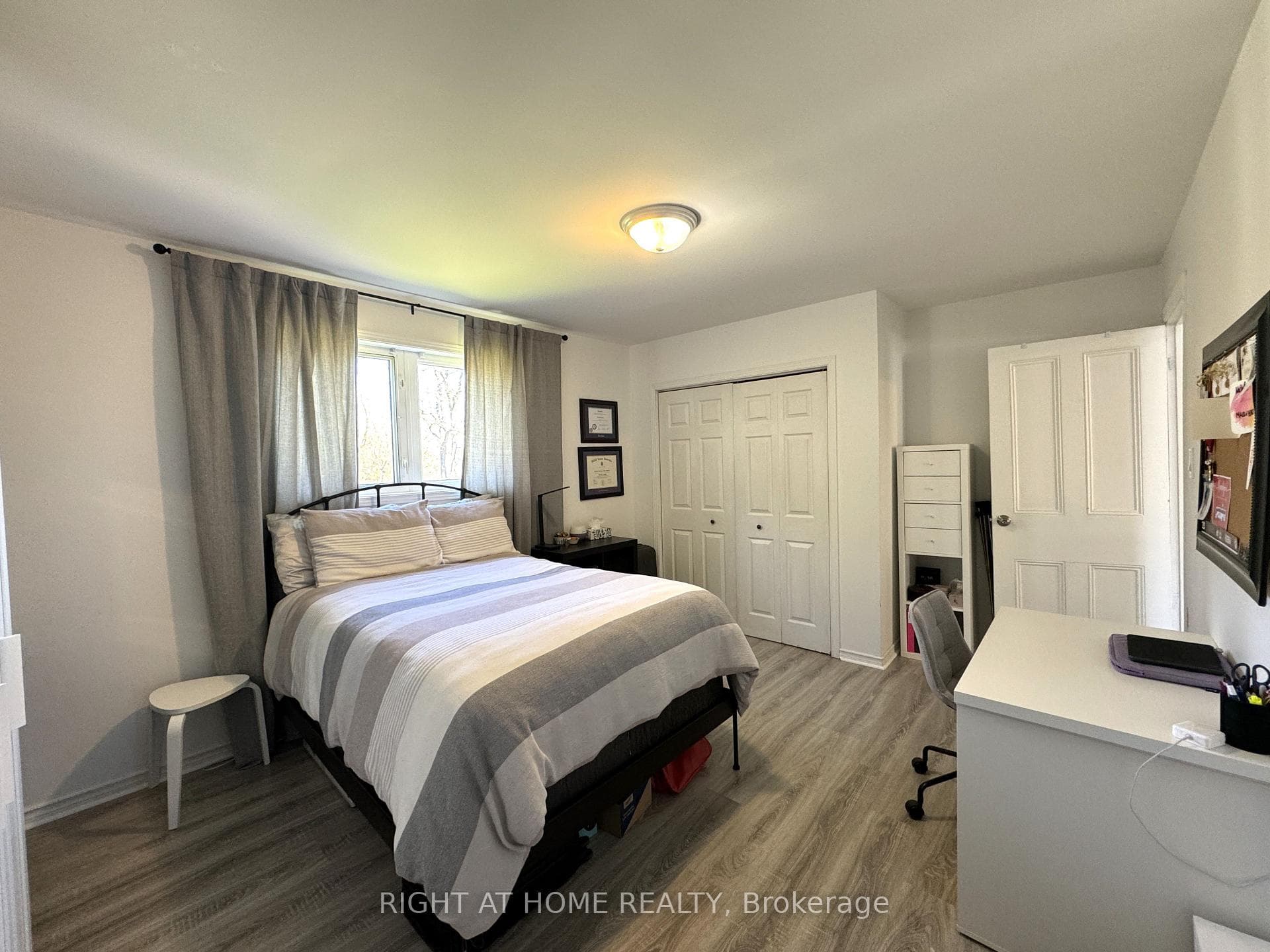 469 Queen Street Unit C photo 7
