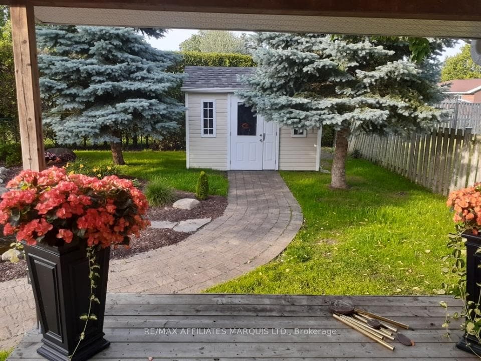 728 Robin Court photo 18
